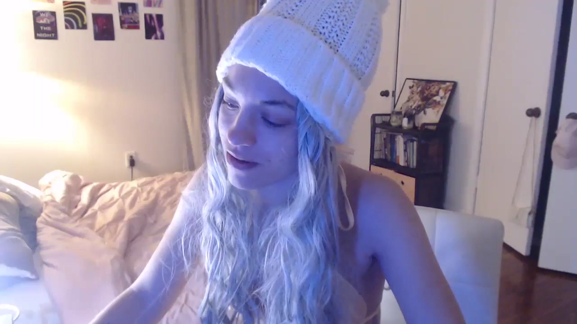 Gallery image thumbnail from cassandracane's myfreecams stream on, 02/12/2024, 13:39 image 18 of 20