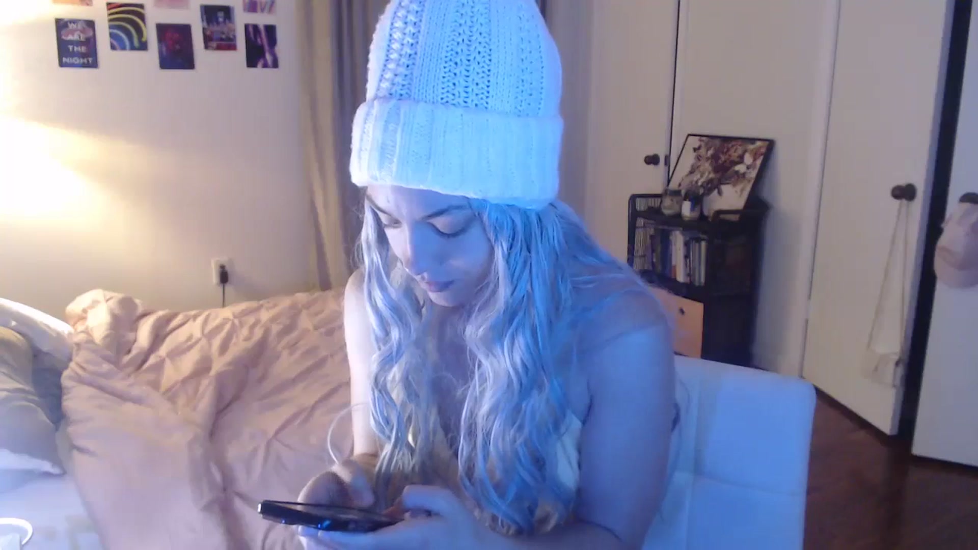 Gallery image thumbnail from cassandracane's myfreecams stream on, 02/12/2024, 13:39 image 2 of 20