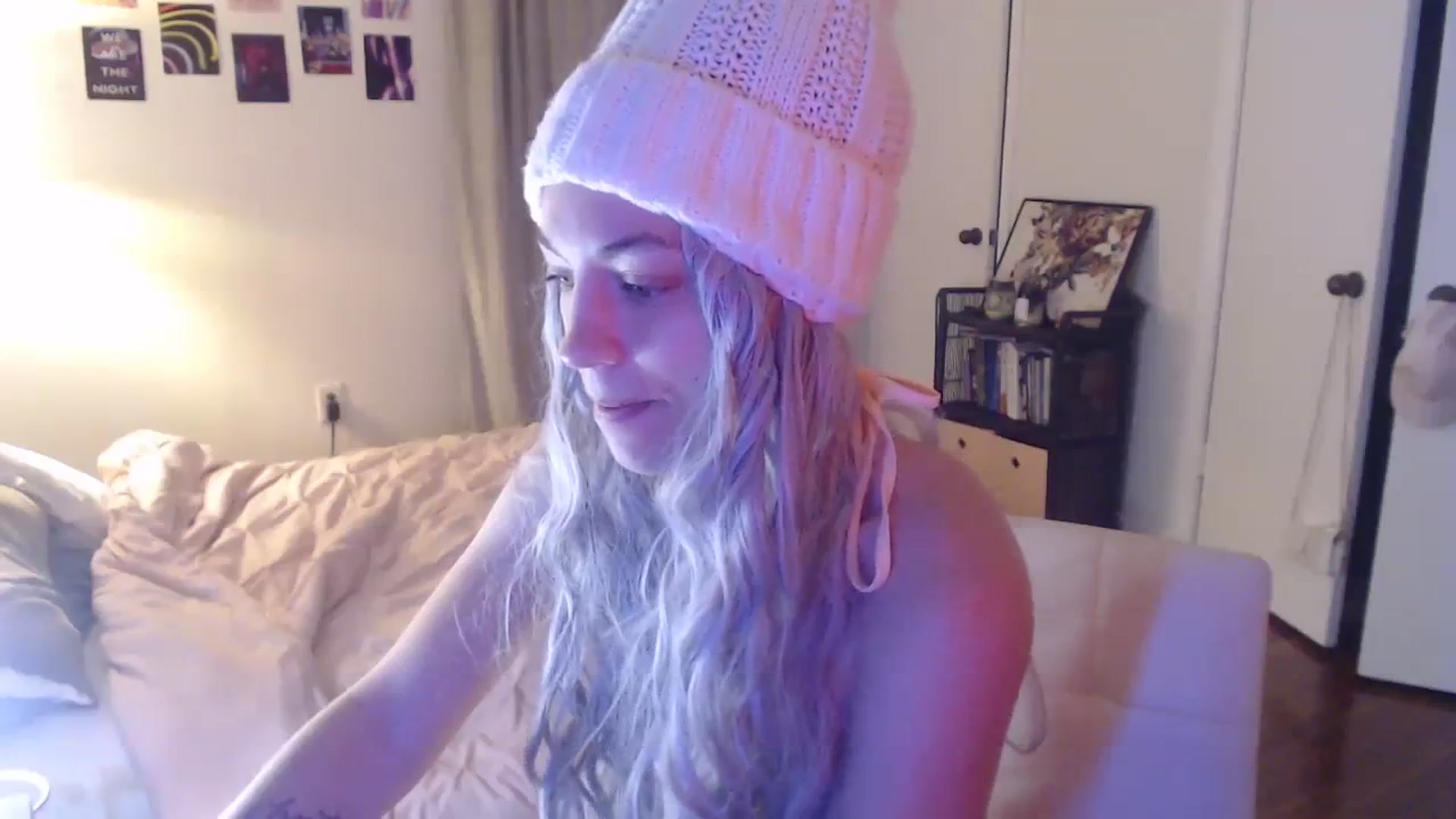 Gallery image thumbnail from cassandracane's myfreecams stream on, 02/12/2024, 13:39 image 14 of 20