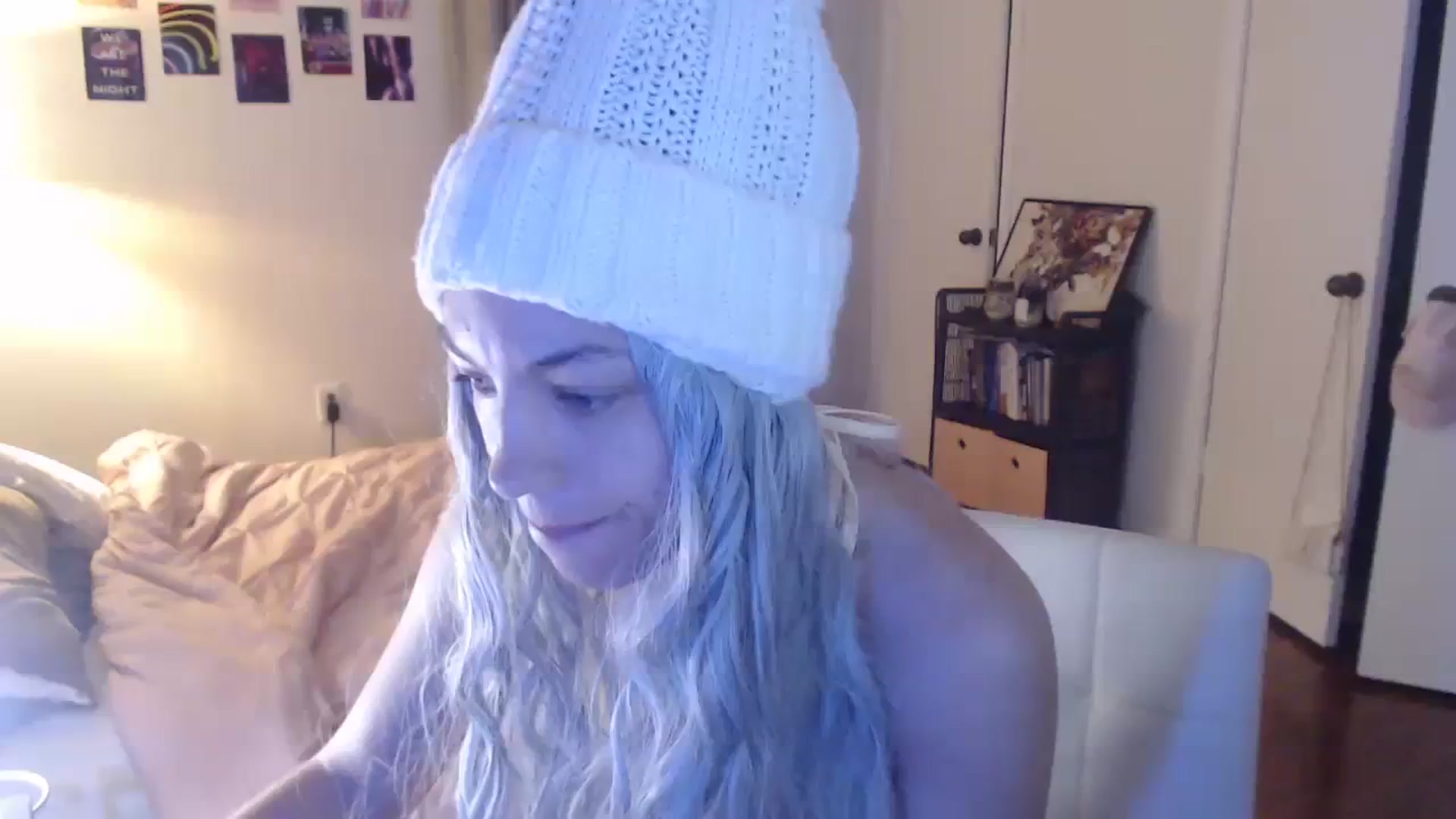 Gallery image thumbnail from cassandracane's myfreecams stream on, 02/12/2024, 13:39 image 8 of 20