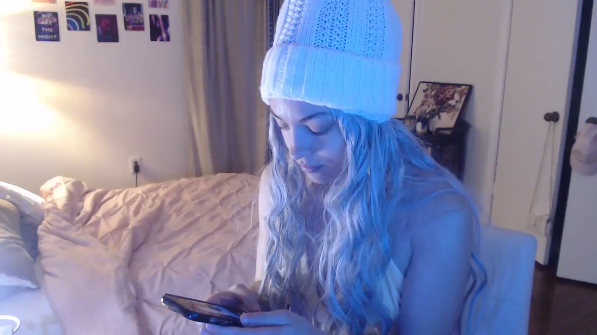 Gallery image thumbnail from cassandracane's myfreecams stream on, 02/12/2024, 13:39 image 4 of 20