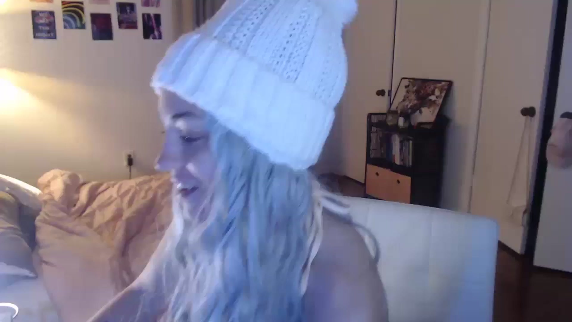Gallery image thumbnail from cassandracane's myfreecams stream on, 02/12/2024, 13:39 image 12 of 20