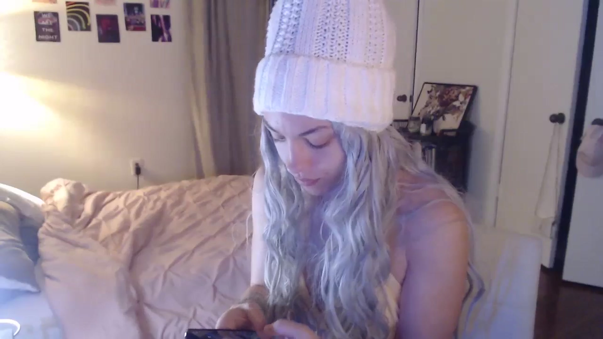 Gallery image thumbnail from cassandracane's myfreecams stream on, 02/12/2024, 13:39 image 5 of 20