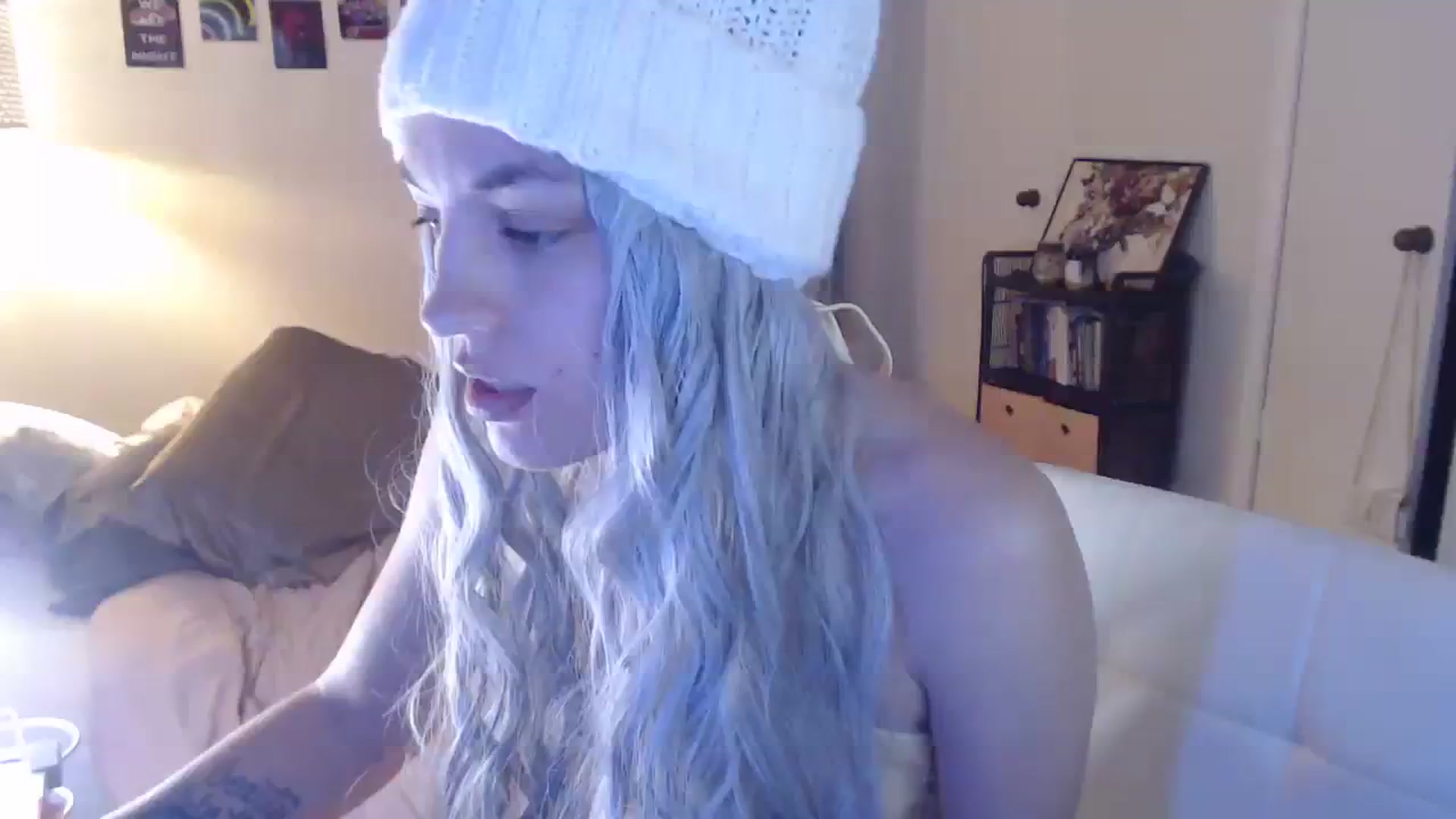 Gallery image thumbnail from cassandracane's myfreecams stream on, 02/12/2024, 15:33 image 1 of 20