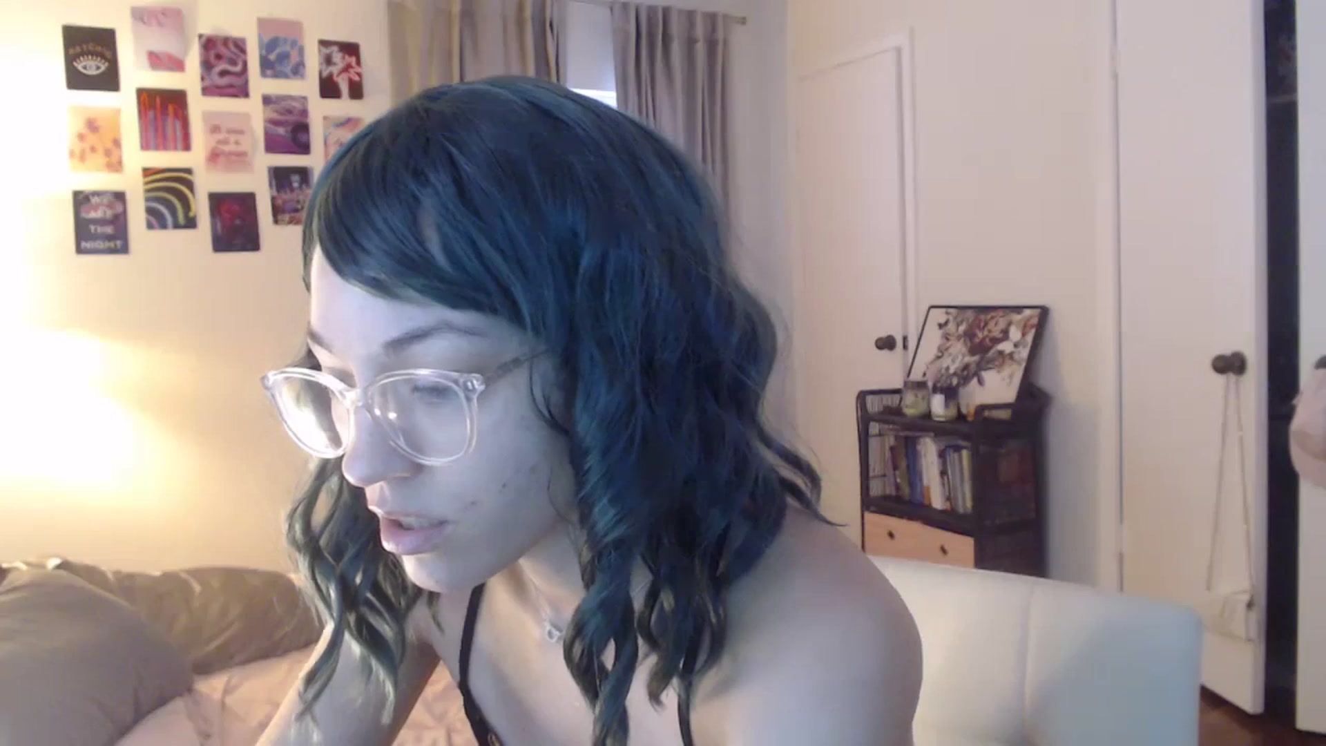 Gallery image thumbnail from cassandracane's myfreecams stream on, 02/13/2024, 14:39 image 15 of 20