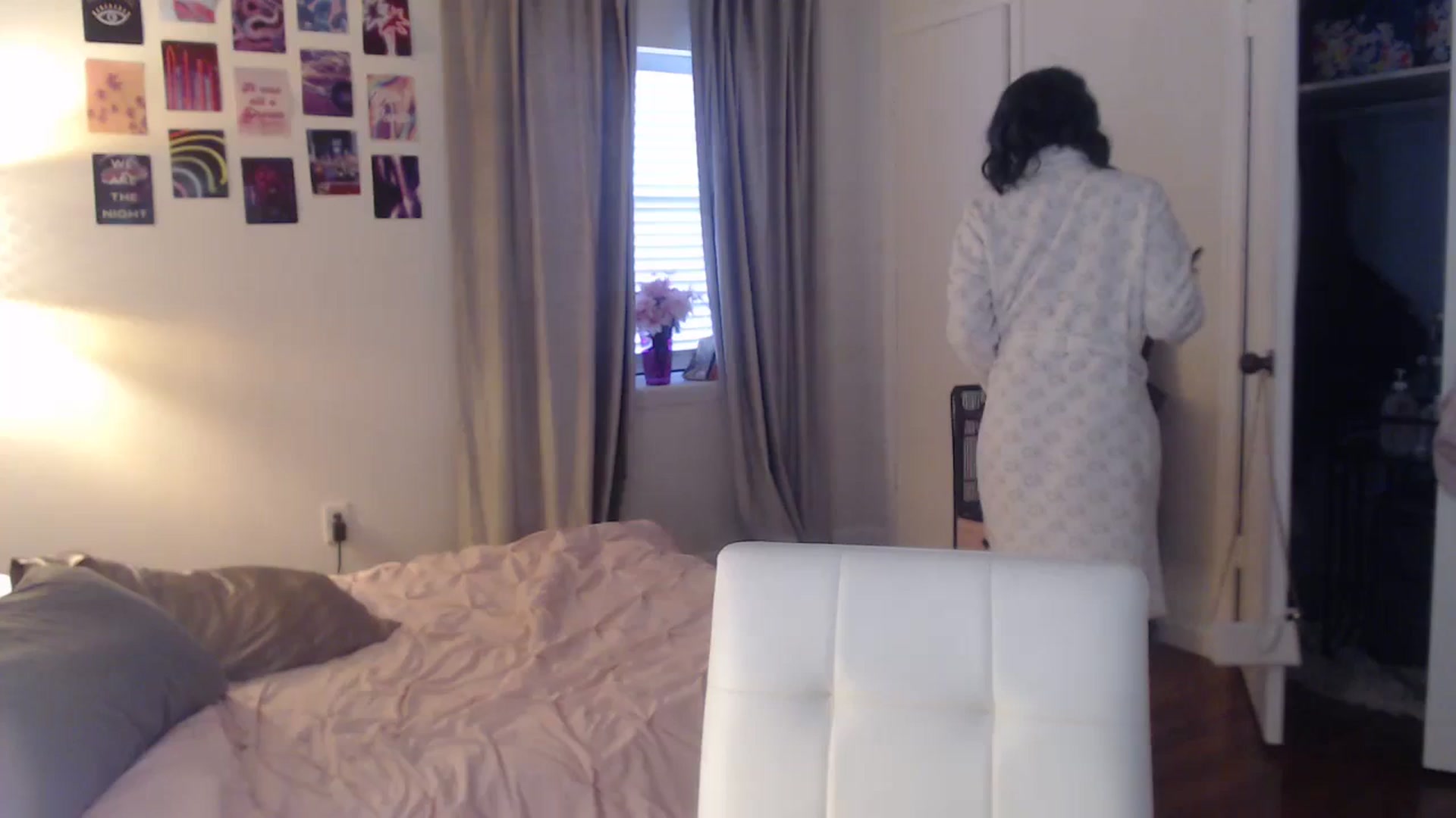 Gallery image thumbnail from cassandracane's myfreecams stream on, 02/13/2024, 14:39 image 1 of 20