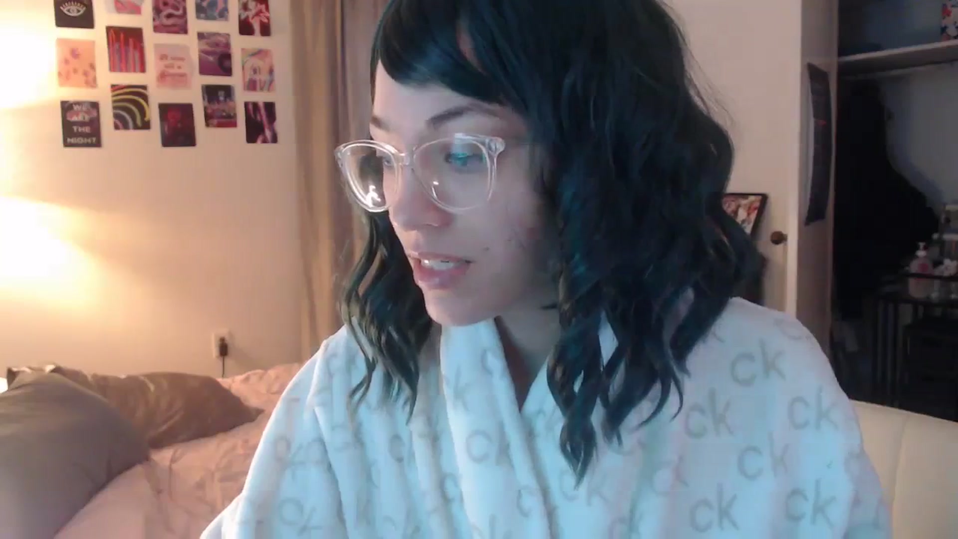 Gallery image thumbnail from cassandracane's myfreecams stream on, 02/13/2024, 14:39 image 12 of 20
