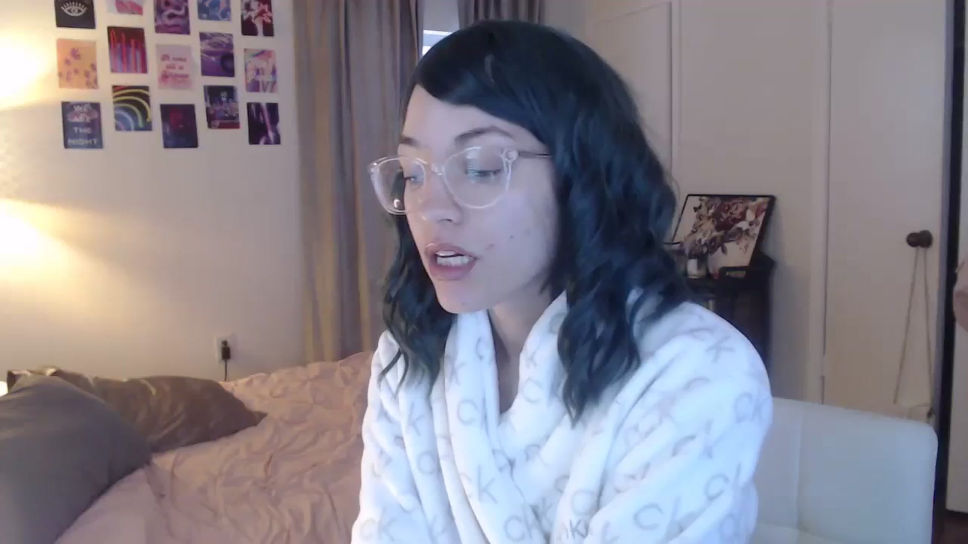 Gallery image thumbnail from cassandracane's myfreecams stream on, 02/13/2024, 14:39 image 11 of 20