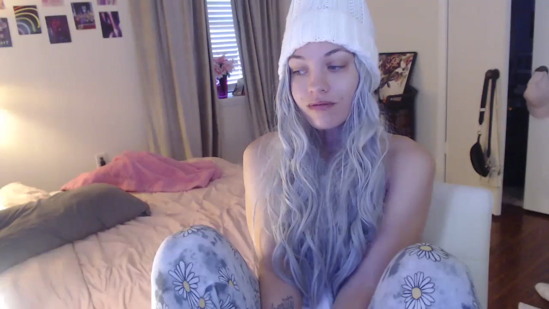 Gallery image thumbnail from cassandracane's myfreecams stream on, 02/15/2024, 13:44 image 15 of 20