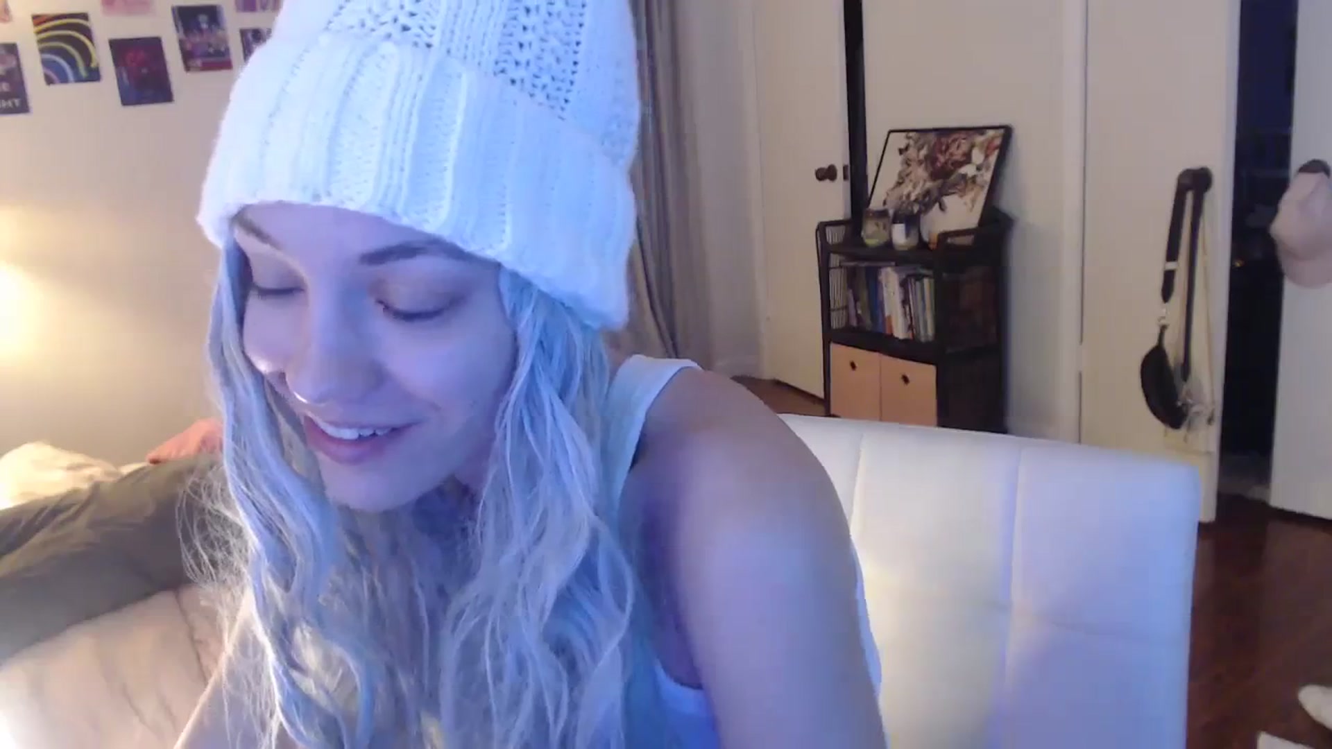 Gallery image thumbnail from cassandracane's myfreecams stream on, 02/15/2024, 13:44 image 6 of 20