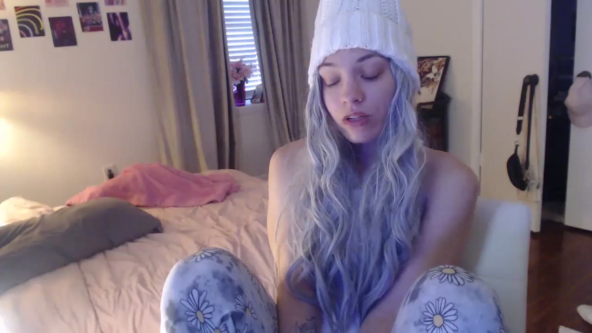 Gallery image thumbnail from cassandracane's myfreecams stream on, 02/15/2024, 13:44 image 17 of 20