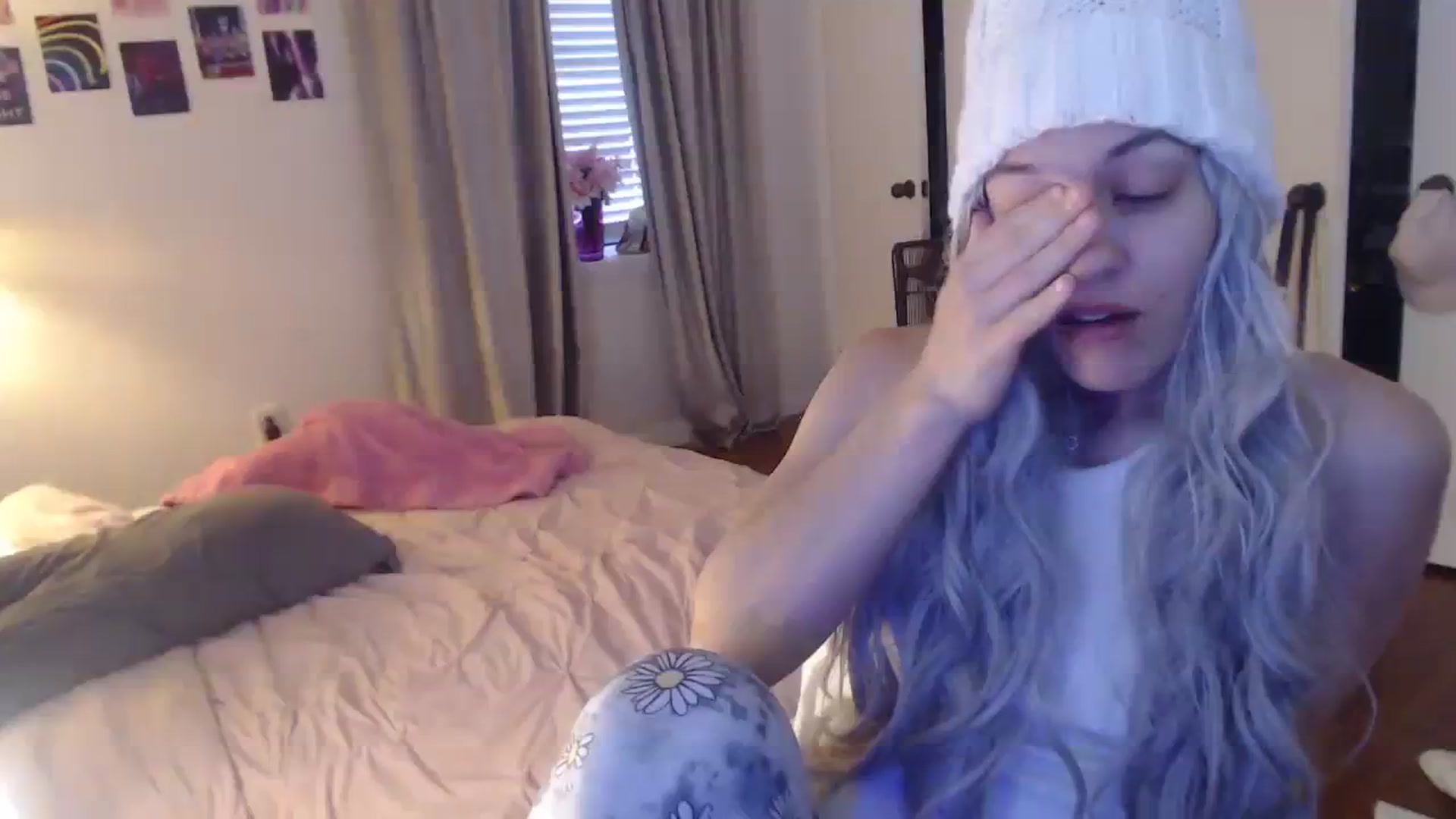 Gallery image thumbnail from cassandracane's myfreecams stream on, 02/15/2024, 13:44 image 13 of 20