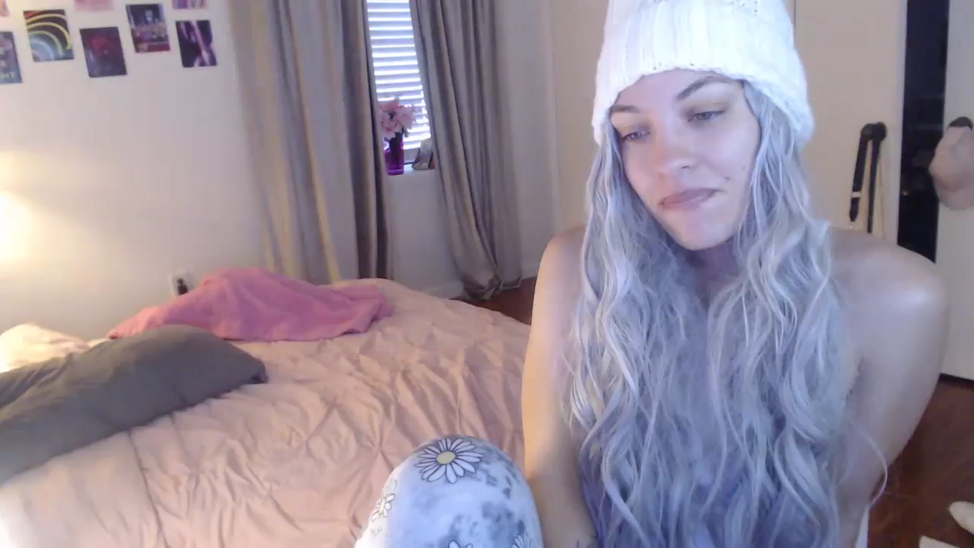 Gallery image thumbnail from cassandracane's myfreecams stream on, 02/15/2024, 13:44 image 12 of 20