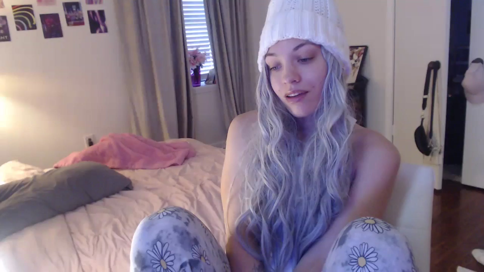 Gallery image thumbnail from cassandracane's myfreecams stream on, 02/15/2024, 13:44 image 18 of 20