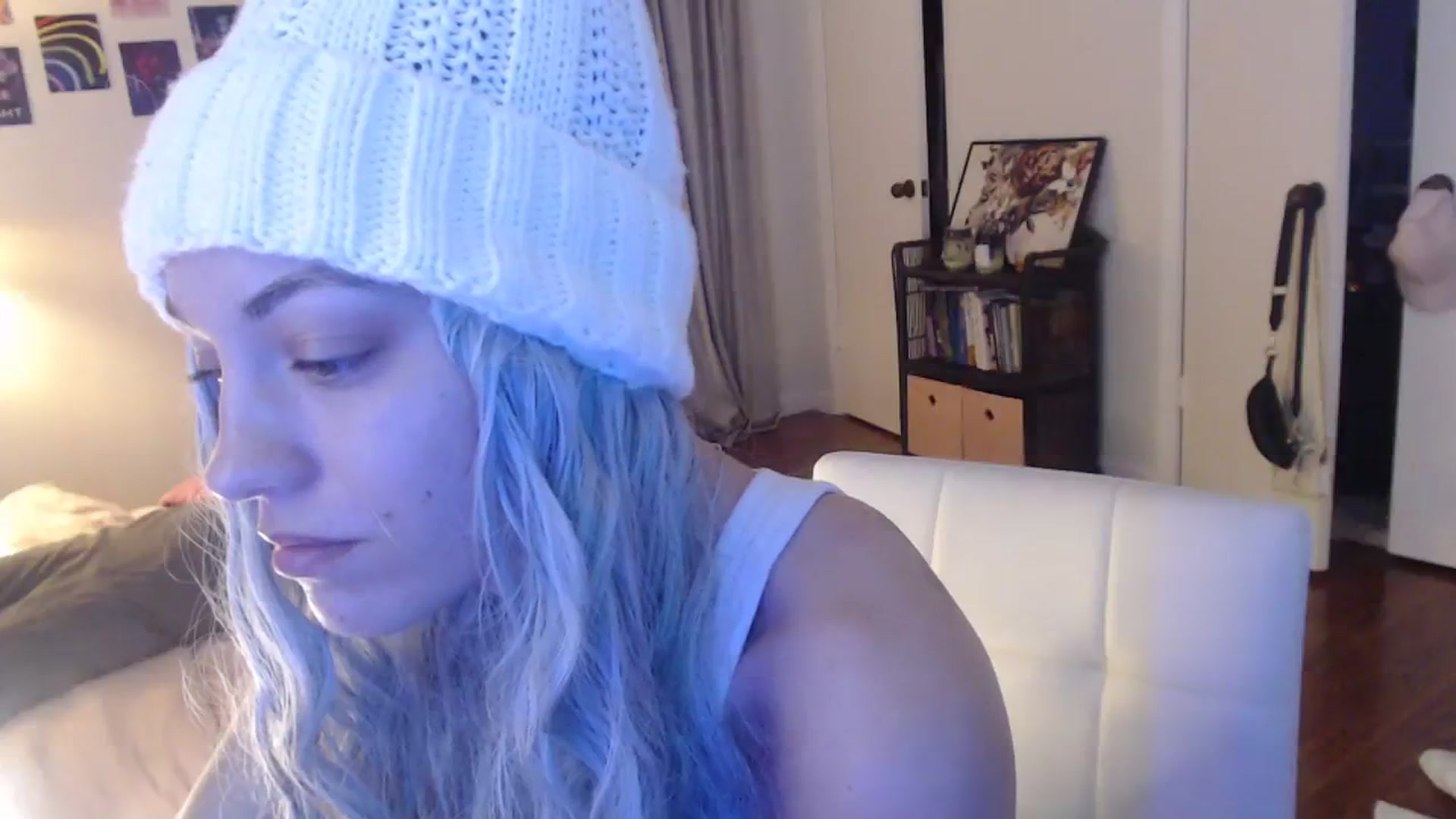 Gallery image thumbnail from cassandracane's myfreecams stream on, 02/15/2024, 13:44 image 8 of 20