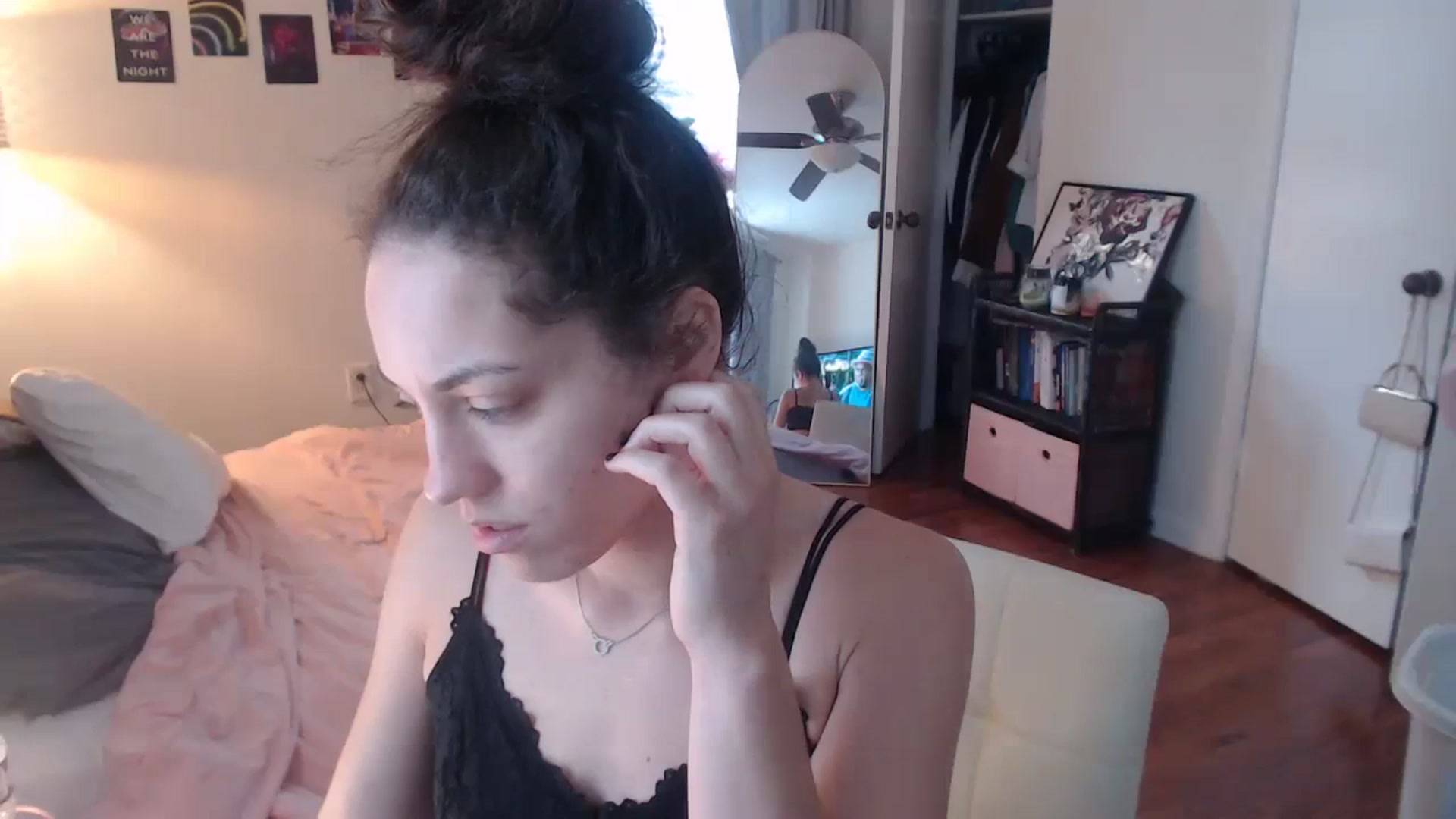 Gallery image thumbnail from cassandracane's myfreecams stream on, 02/20/2024, 16:12 image 8 of 20