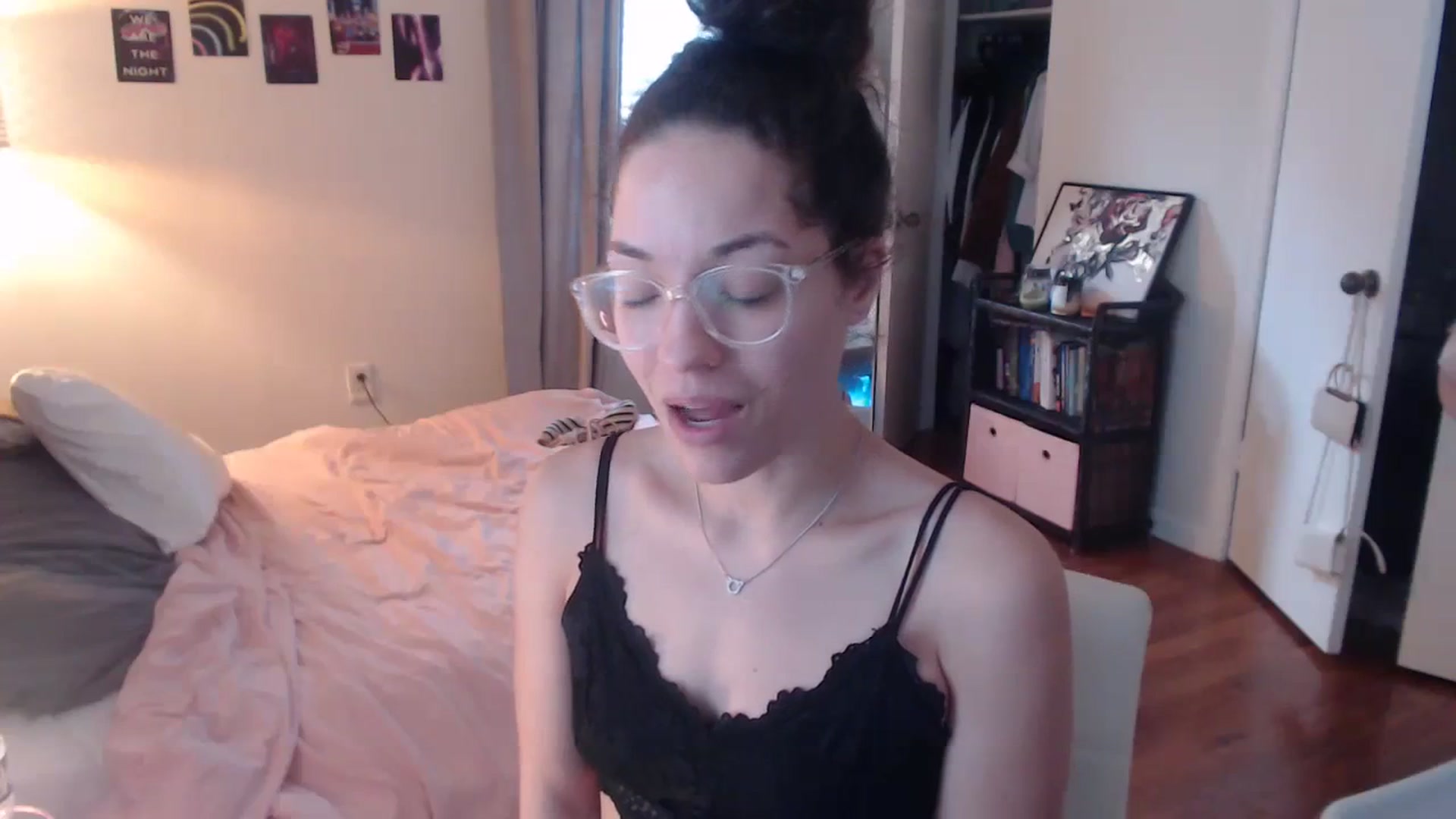 Gallery image thumbnail from cassandracane's myfreecams stream on, 02/20/2024, 16:12 image 20 of 20