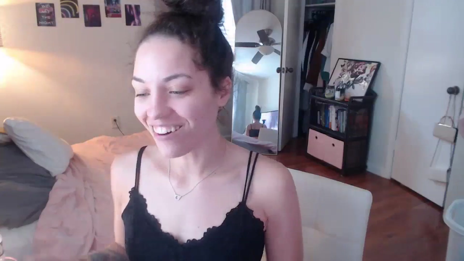 Gallery image thumbnail from cassandracane's myfreecams stream on, 02/20/2024, 16:12 image 3 of 20