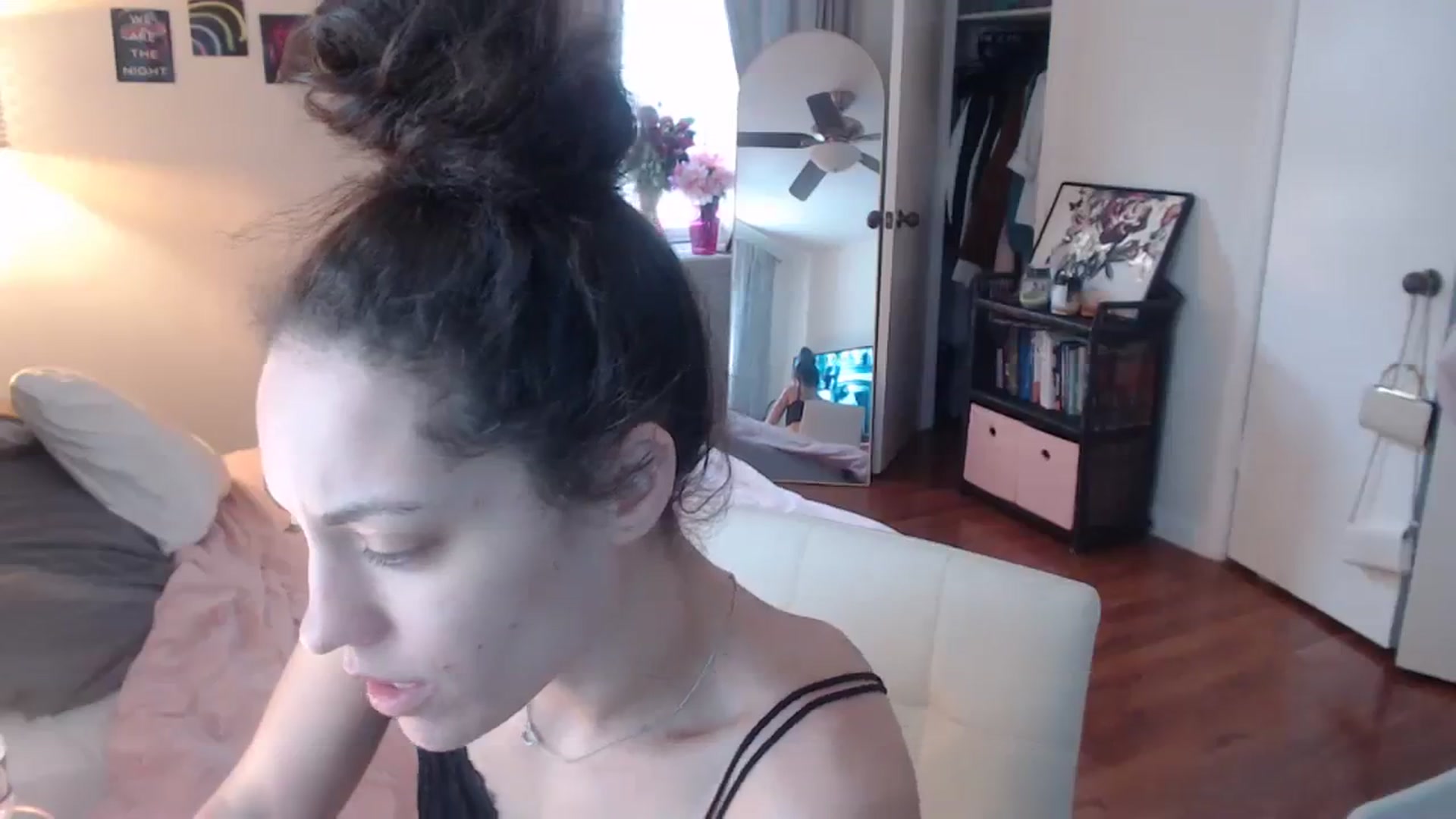 Gallery image thumbnail from cassandracane's myfreecams stream on, 02/20/2024, 16:12 image 15 of 20