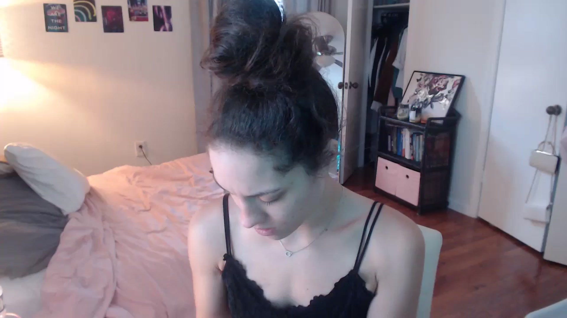 Gallery image thumbnail from cassandracane's myfreecams stream on, 02/20/2024, 16:12 image 11 of 20