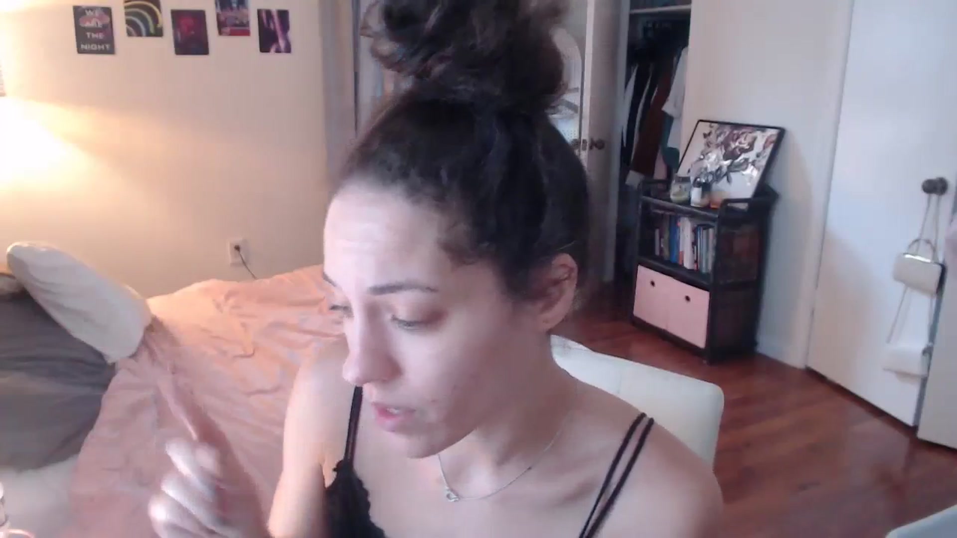 Gallery image thumbnail from cassandracane's myfreecams stream on, 02/20/2024, 16:12 image 17 of 20