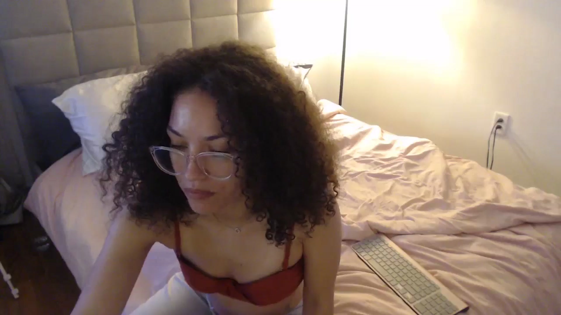 Gallery image thumbnail from cassandracane's myfreecams stream on, 02/28/2024, 13:40 image 8 of 20