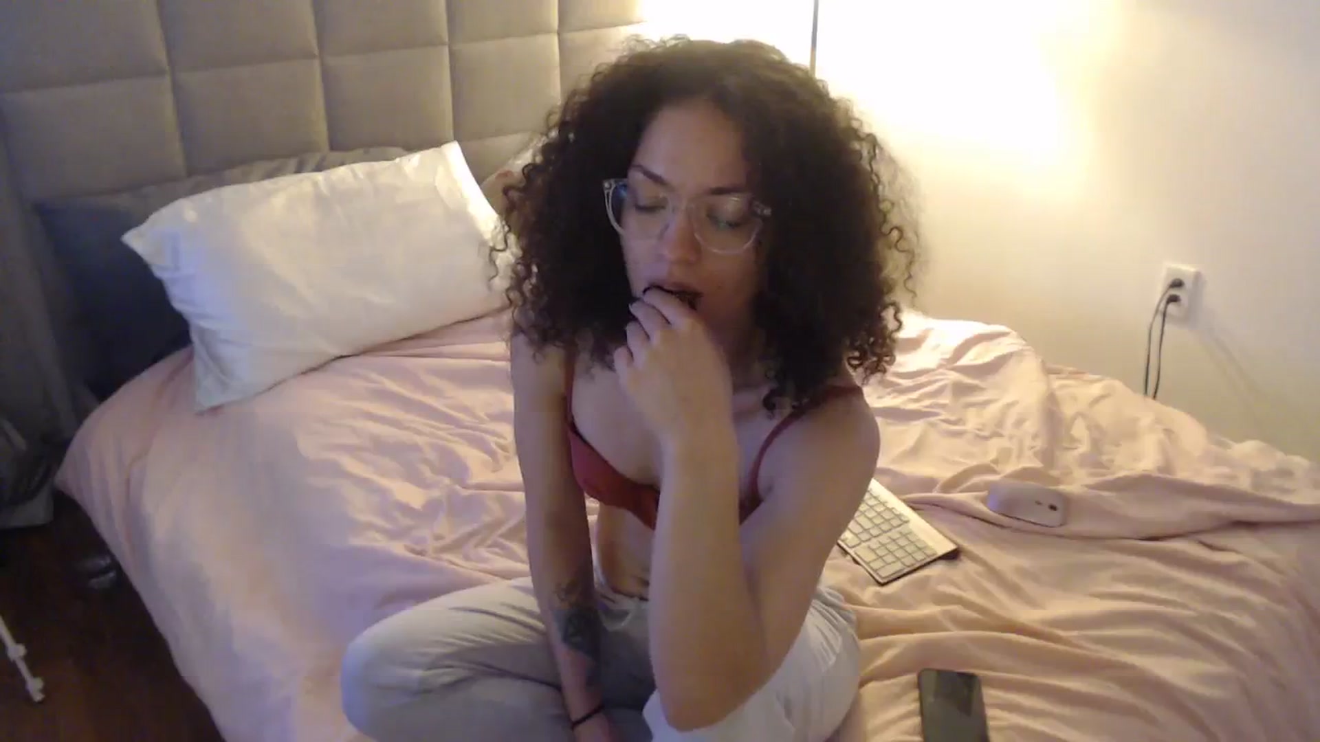 Gallery image thumbnail from cassandracane's myfreecams stream on, 02/28/2024, 13:40 image 19 of 20