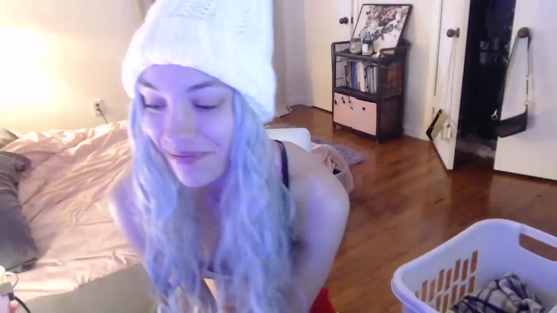 Gallery image thumbnail from cassandracane's myfreecams stream on, 02/29/2024, 14:19 image 1 of 20