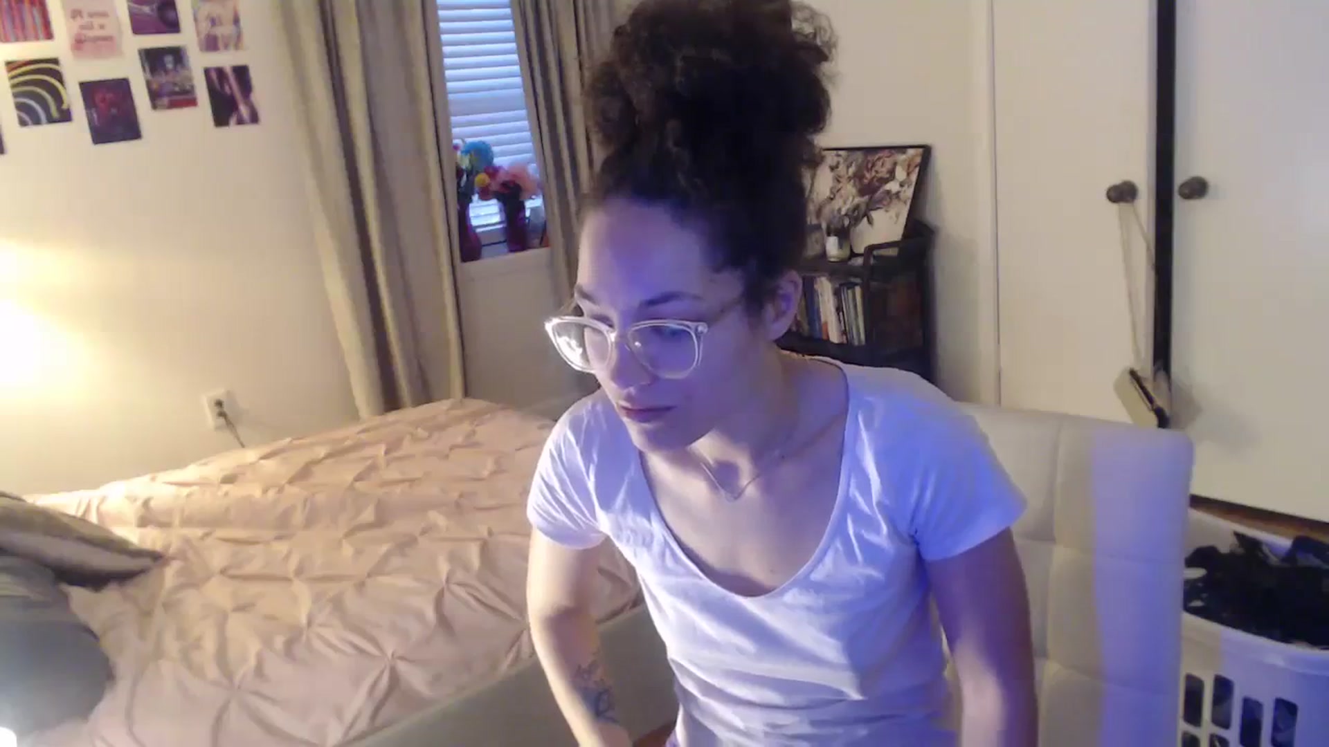 Gallery image thumbnail from cassandracane's myfreecams stream on, 03/01/2024, 13:58 image 8 of 20