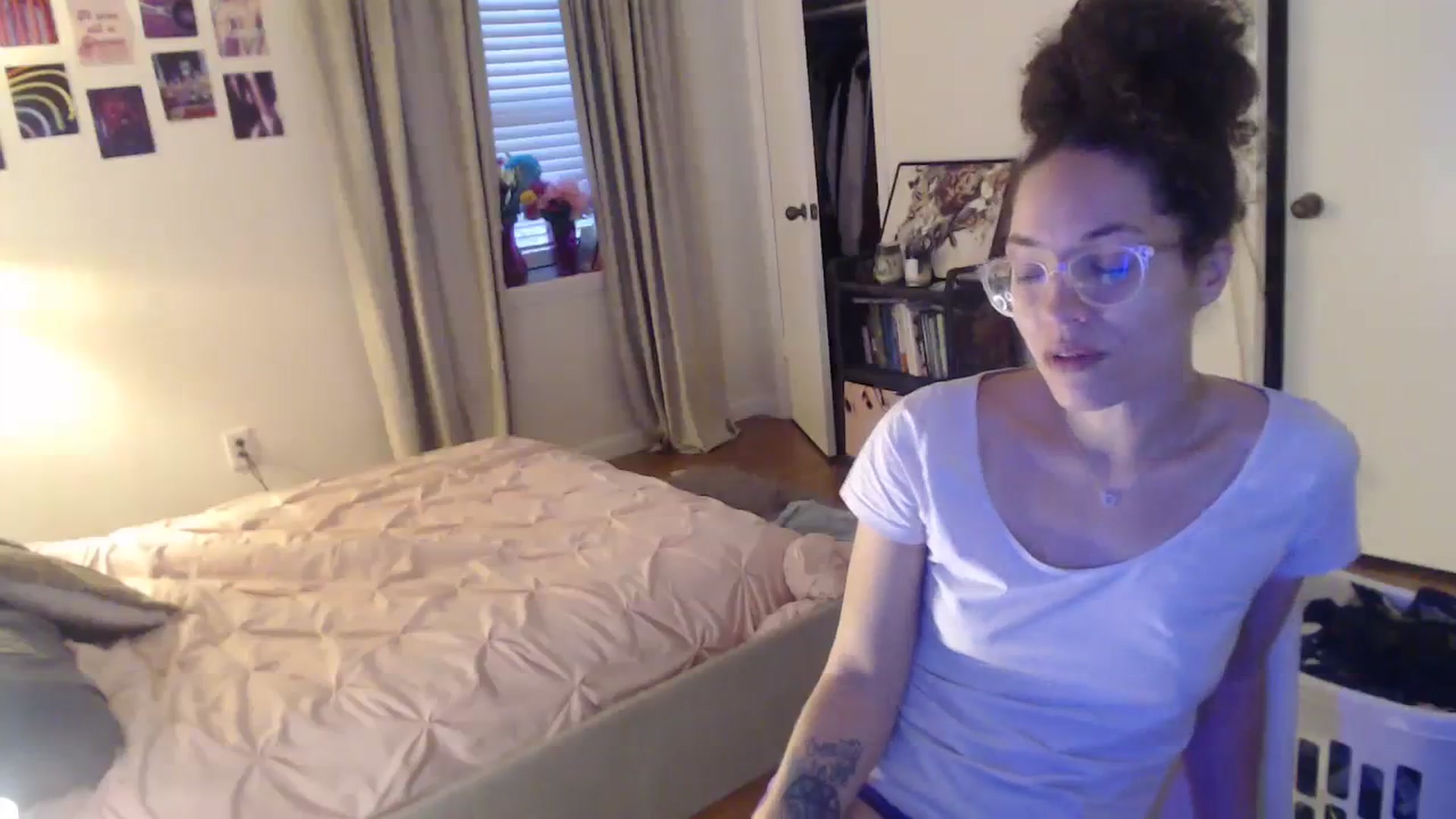 Gallery image thumbnail from cassandracane's myfreecams stream on, 03/01/2024, 13:58 image 5 of 20