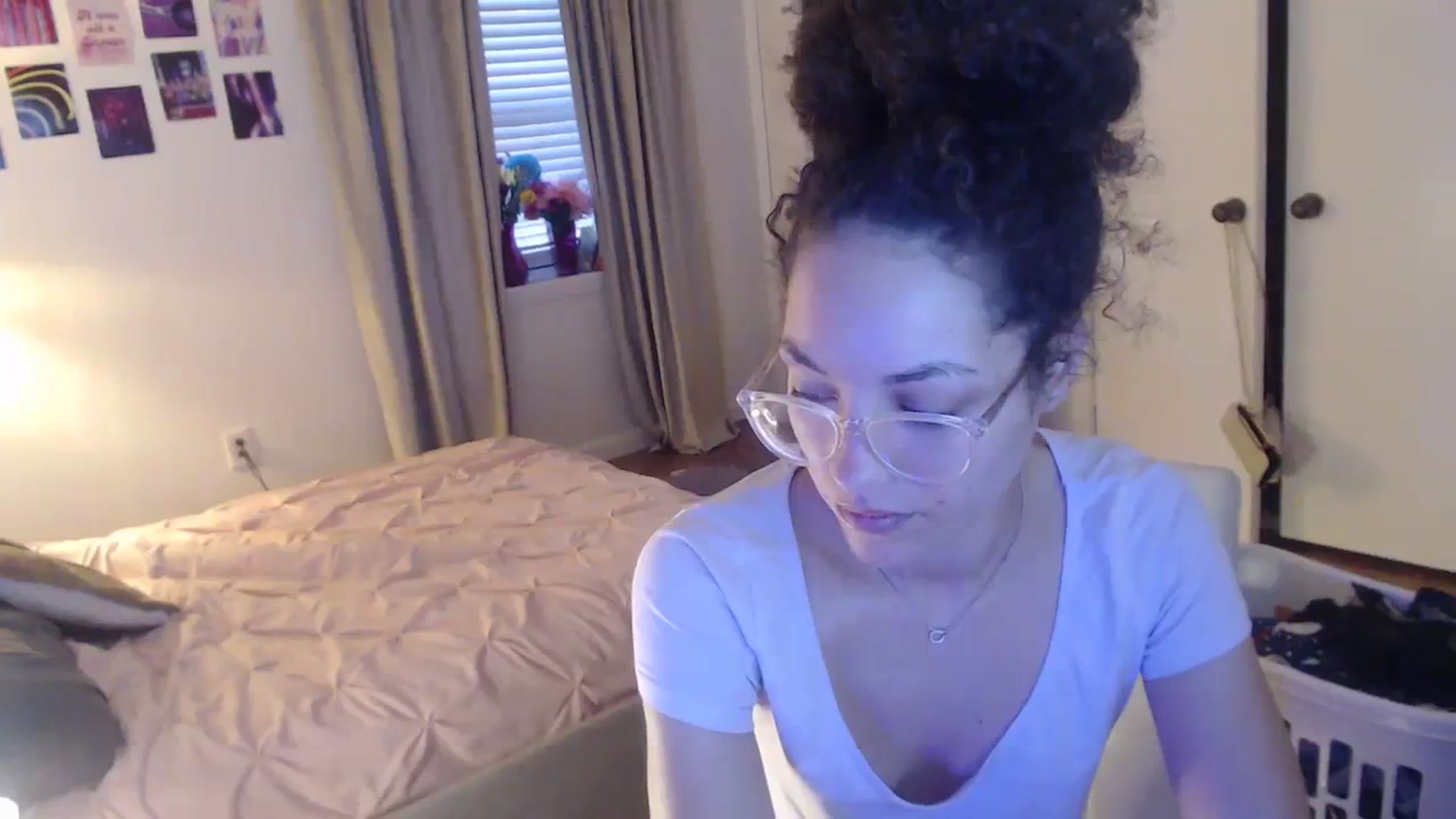 Gallery image thumbnail from cassandracane's myfreecams stream on, 03/01/2024, 13:58 image 17 of 20