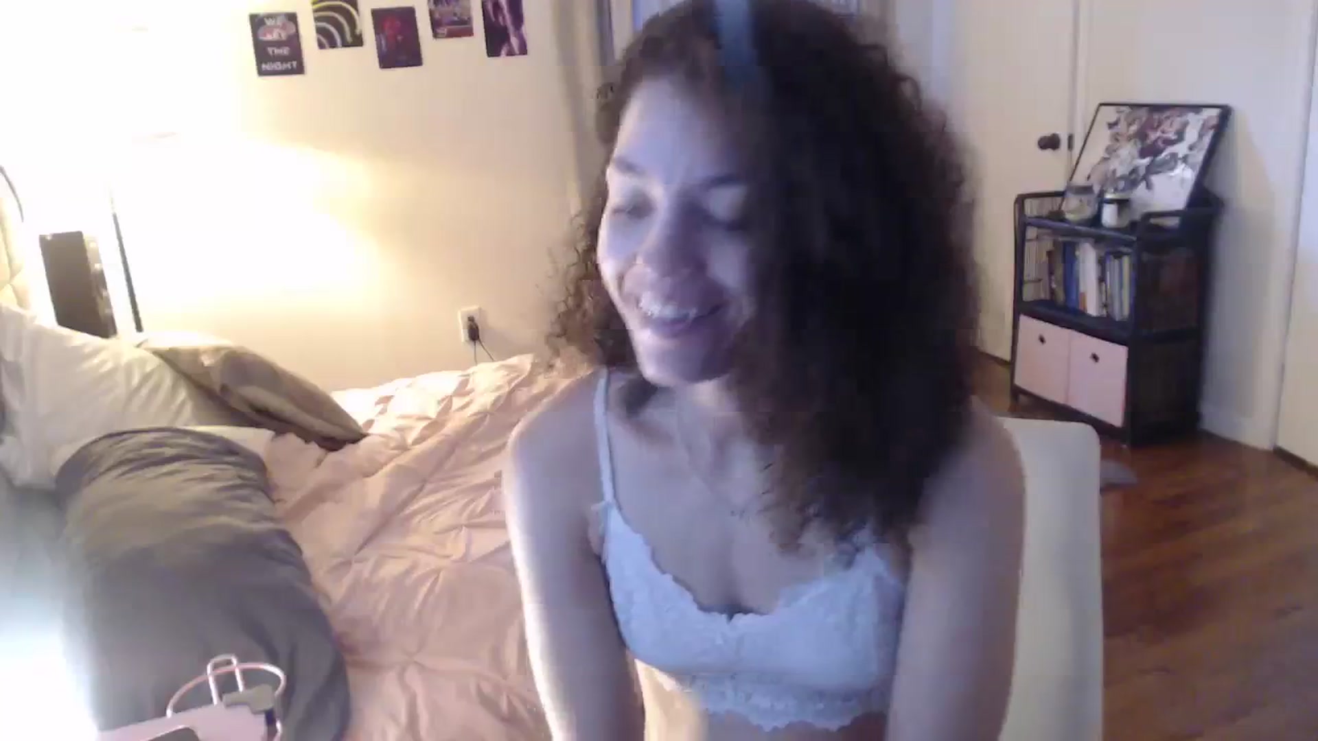 Gallery image thumbnail from cassandracane's myfreecams stream on, 03/11/2024, 12:30 image 20 of 20