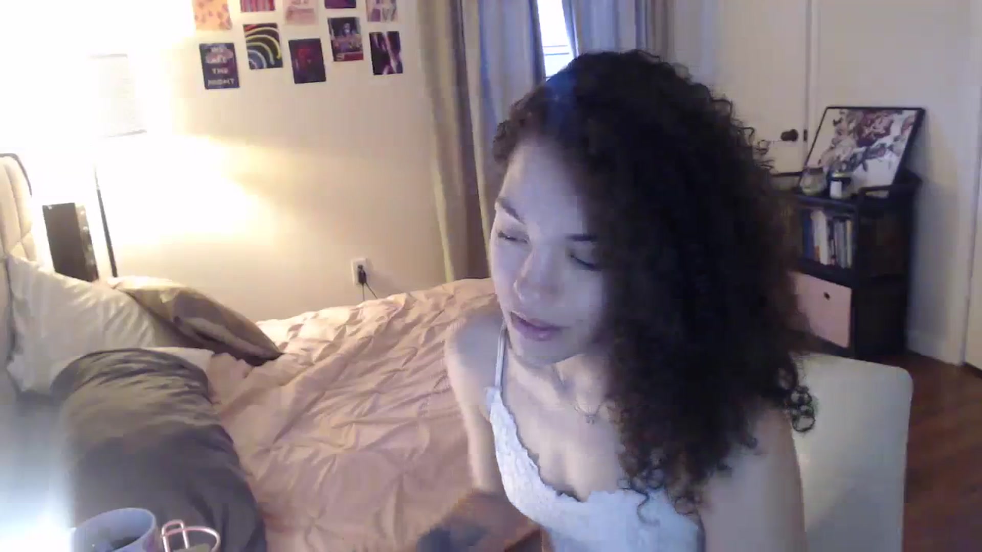 Gallery image thumbnail from cassandracane's myfreecams stream on, 03/11/2024, 12:30 image 4 of 20