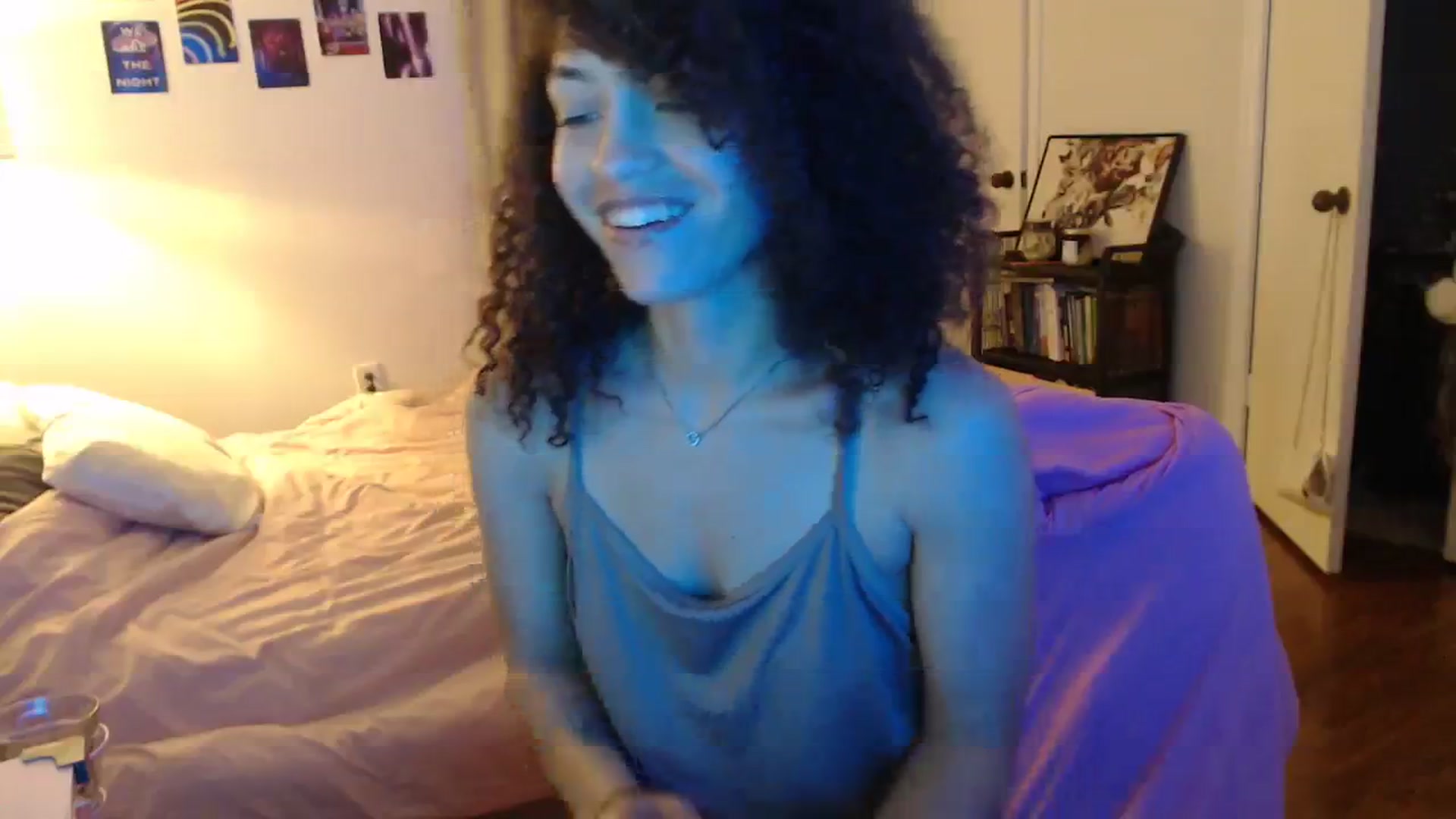 Gallery image thumbnail from cassandracane's myfreecams stream on, 03/25/2024, 12:31 image 17 of 20