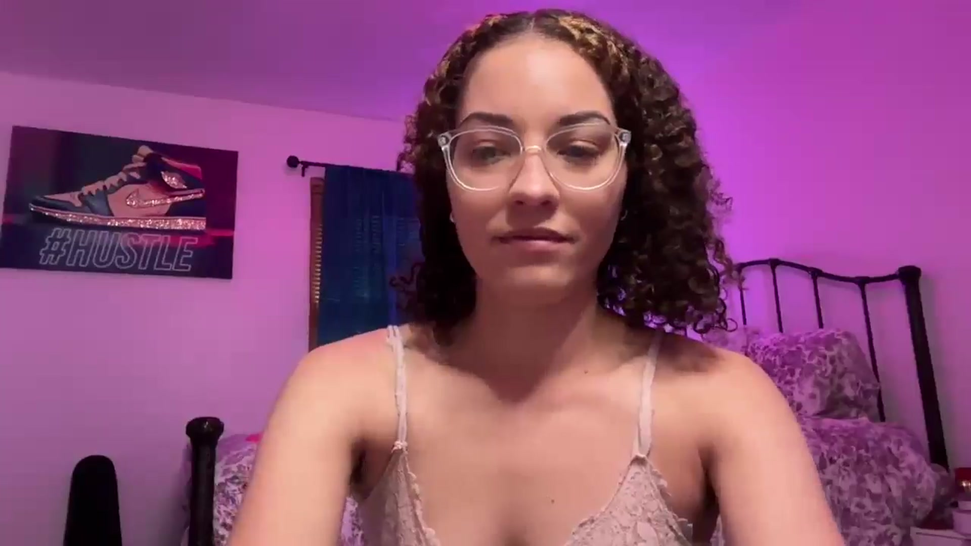 Gallery image thumbnail from cassandracane's myfreecams stream on, 11/10/2025, 14:58 image 7 of 20