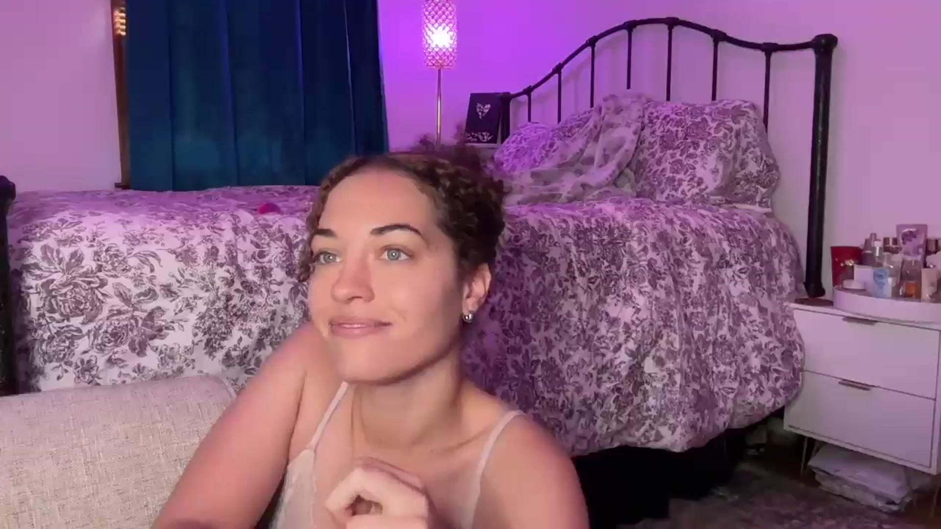 Gallery image thumbnail from cassandracane's myfreecams stream on, 11/10/2025, 15:54 image 12 of 20