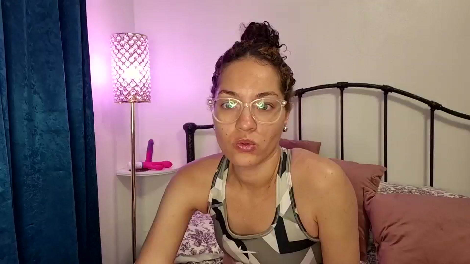 Gallery image thumbnail from cassandracane's myfreecams stream on, 11/14/2025, 15:00 image 2 of 20
