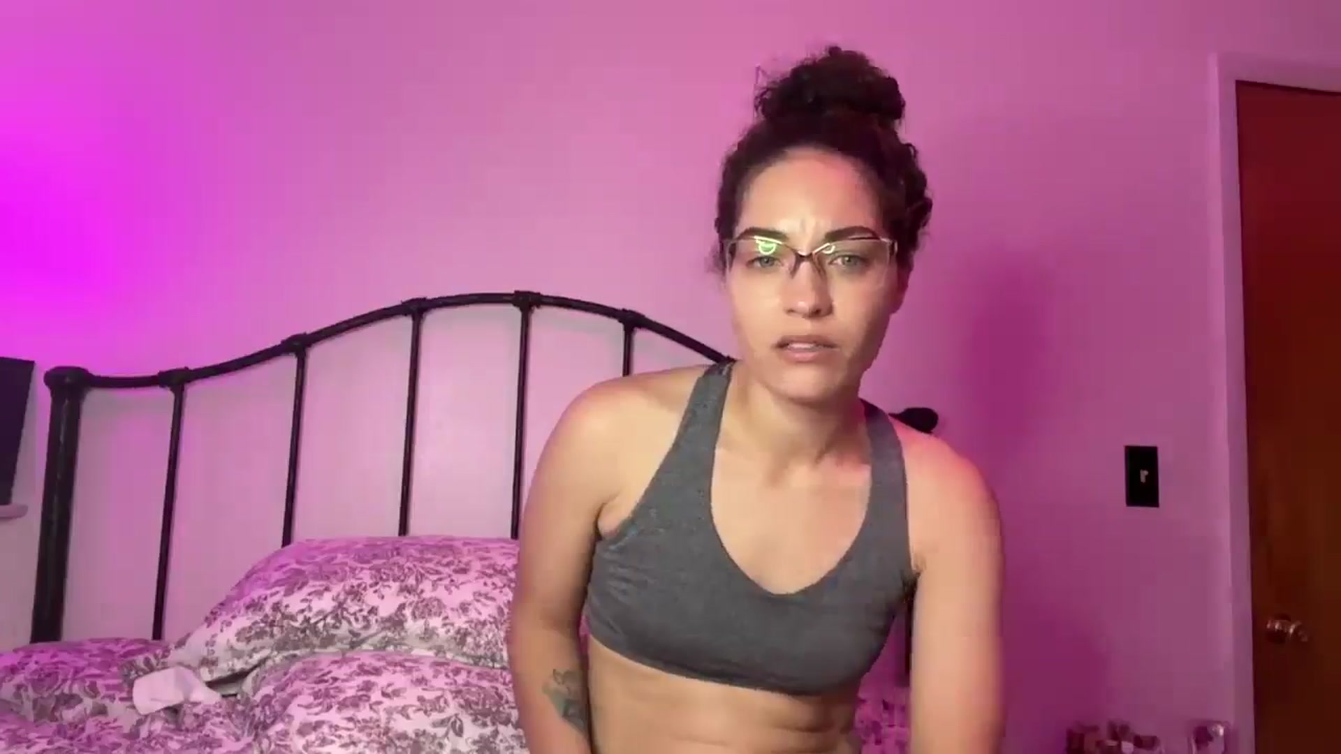 Gallery image thumbnail from cassandracane's myfreecams stream on, 12/16/2025, 19:34 image 7 of 20