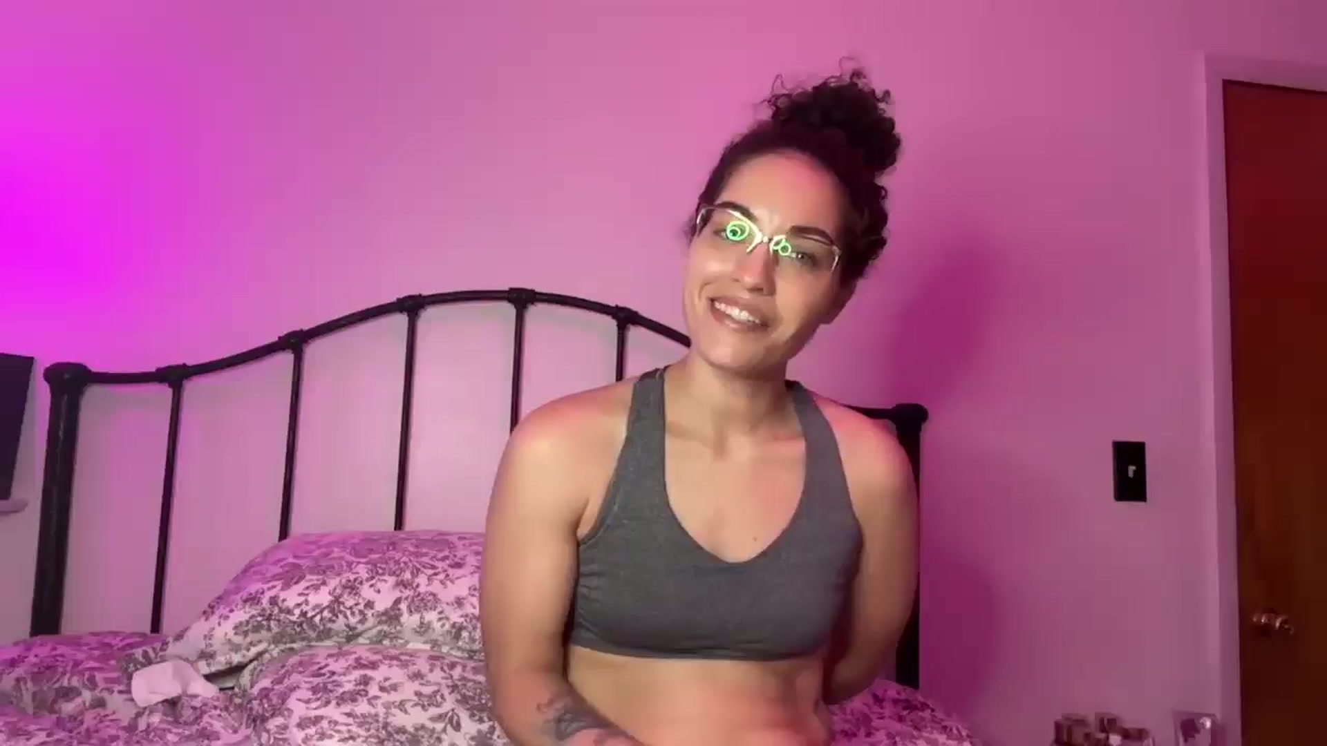 Gallery image thumbnail from cassandracane's myfreecams stream on, 12/16/2025, 19:34 image 6 of 20