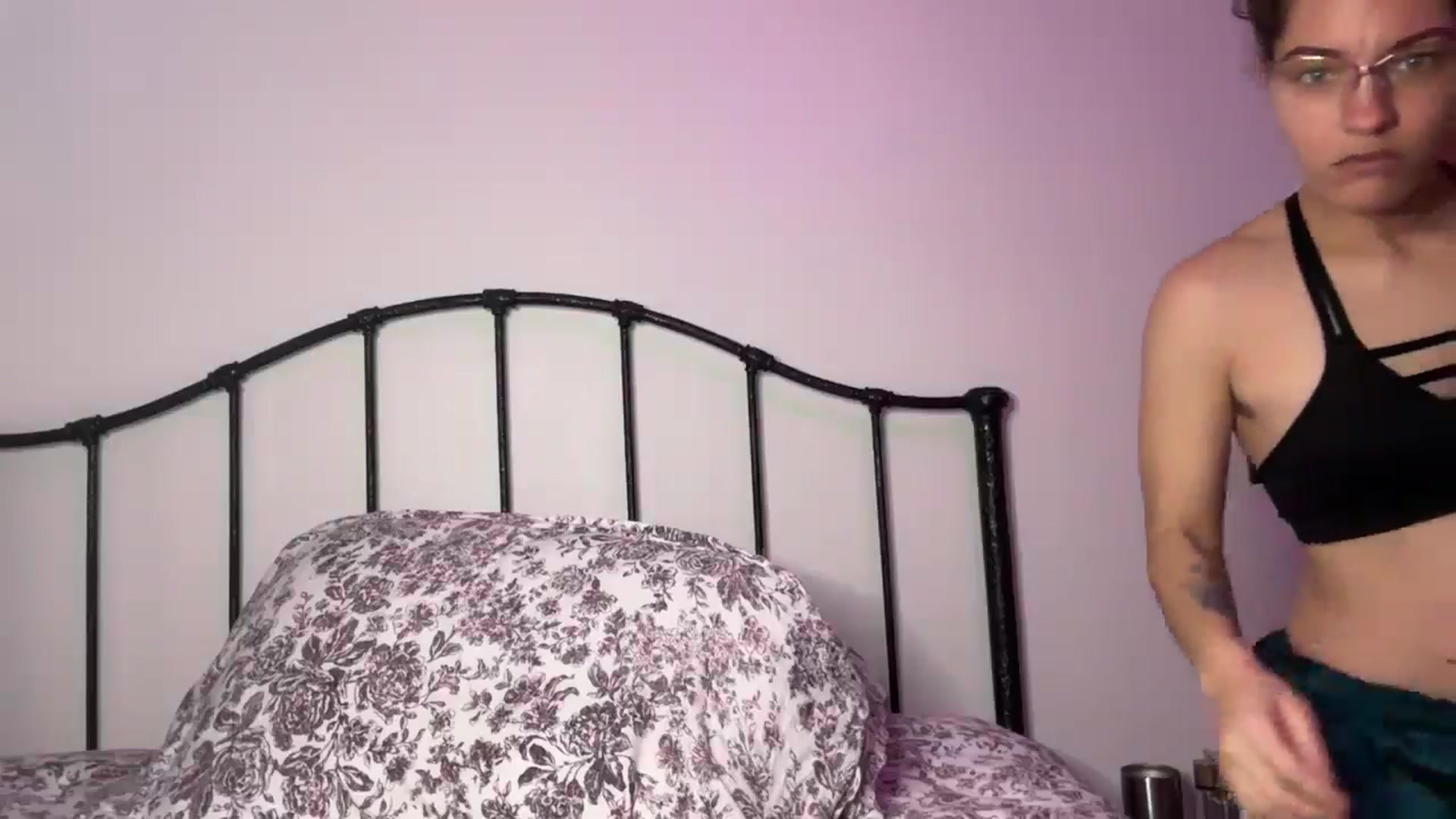 Gallery image thumbnail from cassandracane's myfreecams stream on, 12/17/2025, 16:56 image 11 of 20