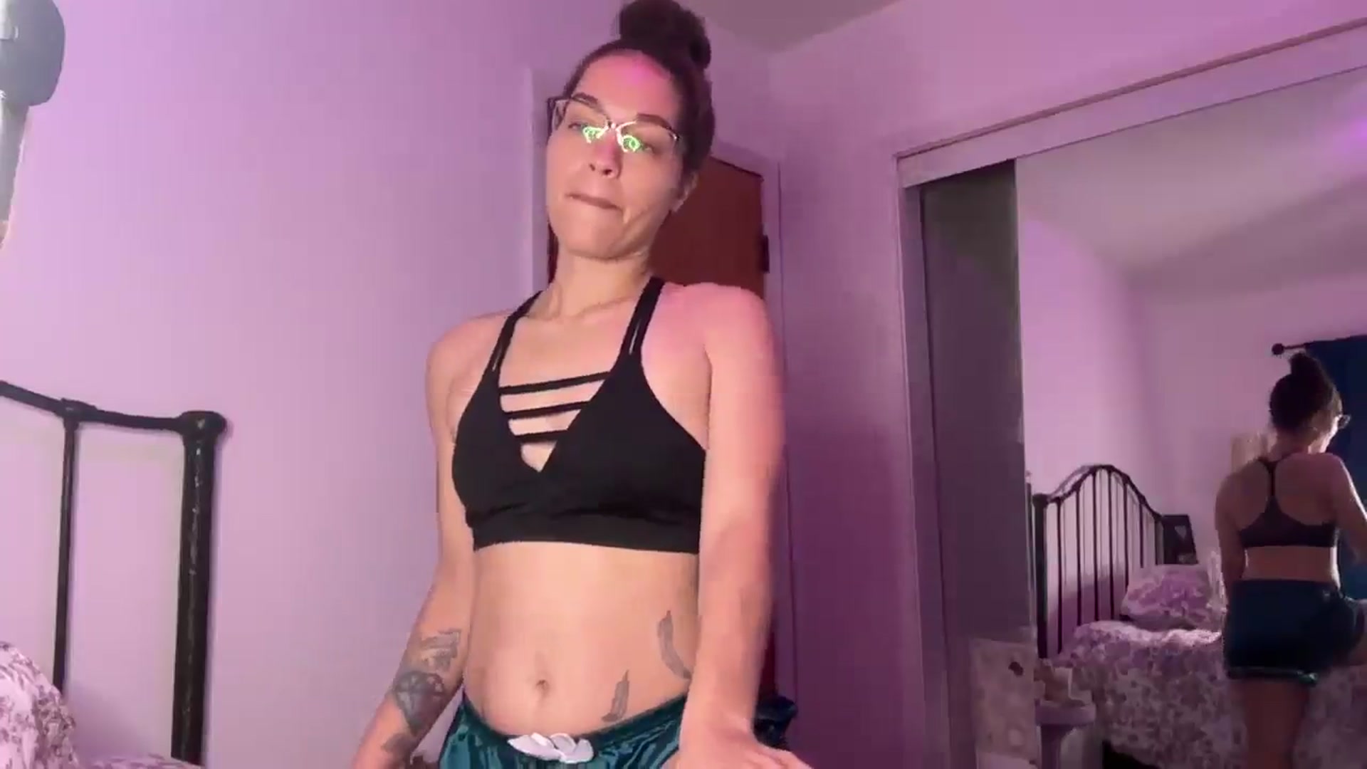 Gallery image thumbnail from cassandracane's myfreecams stream on, 12/17/2025, 16:56 image 5 of 20