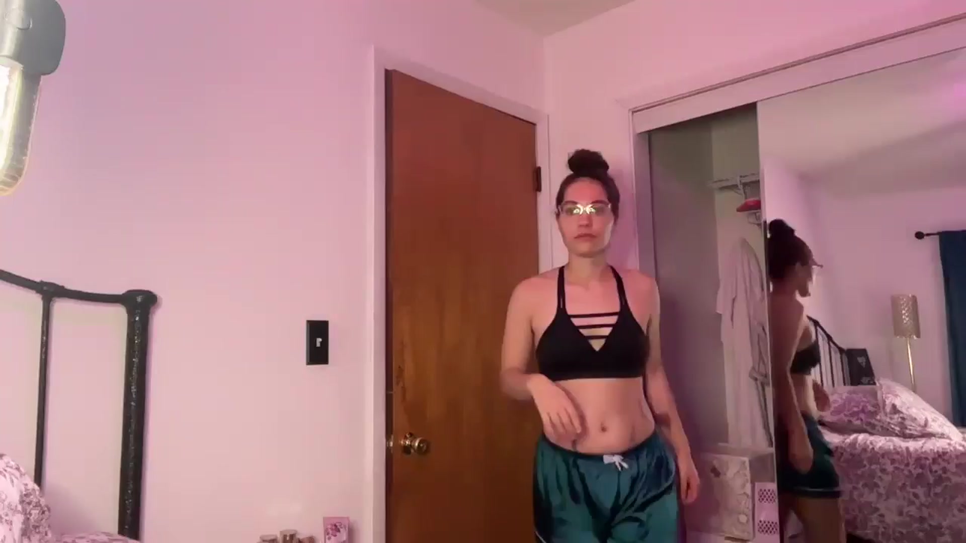 Gallery image thumbnail from cassandracane's myfreecams stream on, 12/17/2025, 16:56 image 4 of 20