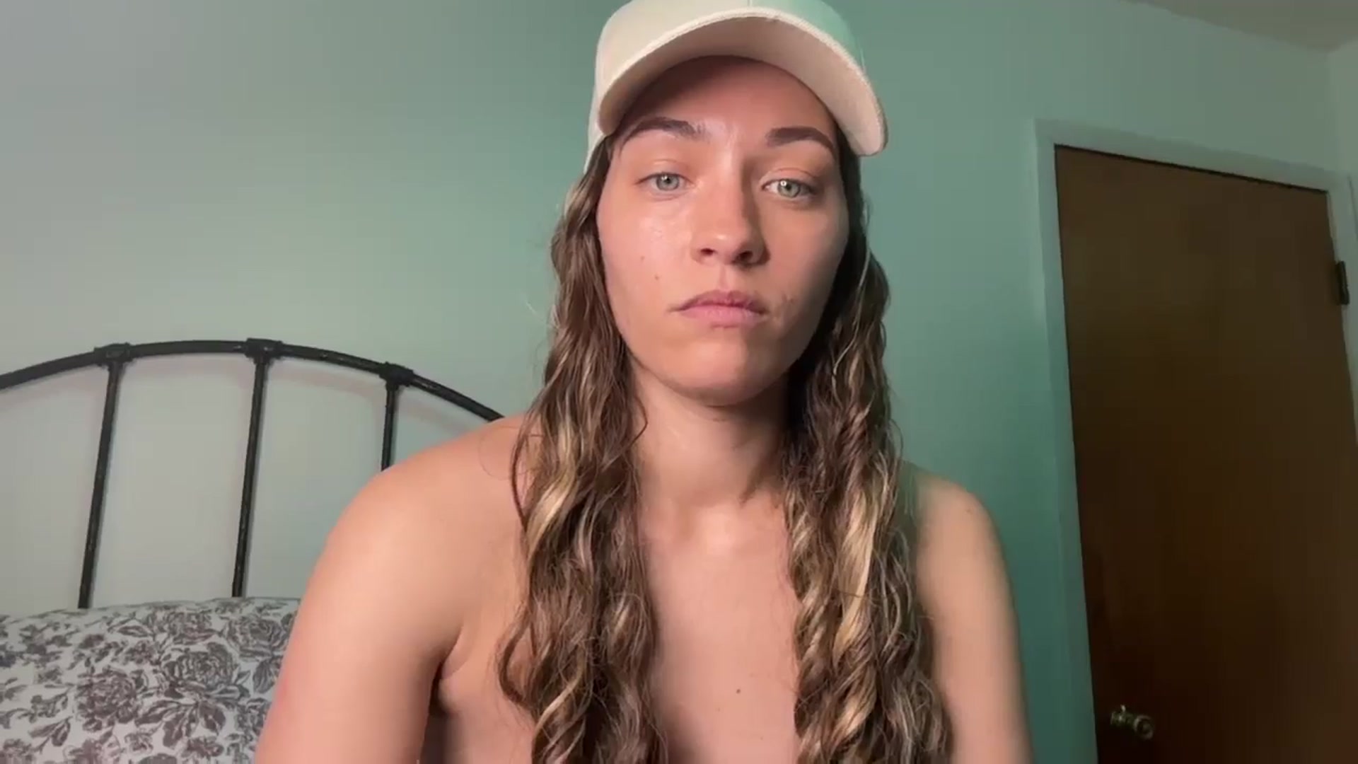 Gallery image thumbnail from cassandracane's myfreecams stream on, 12/17/2025, 18:42 image 18 of 20