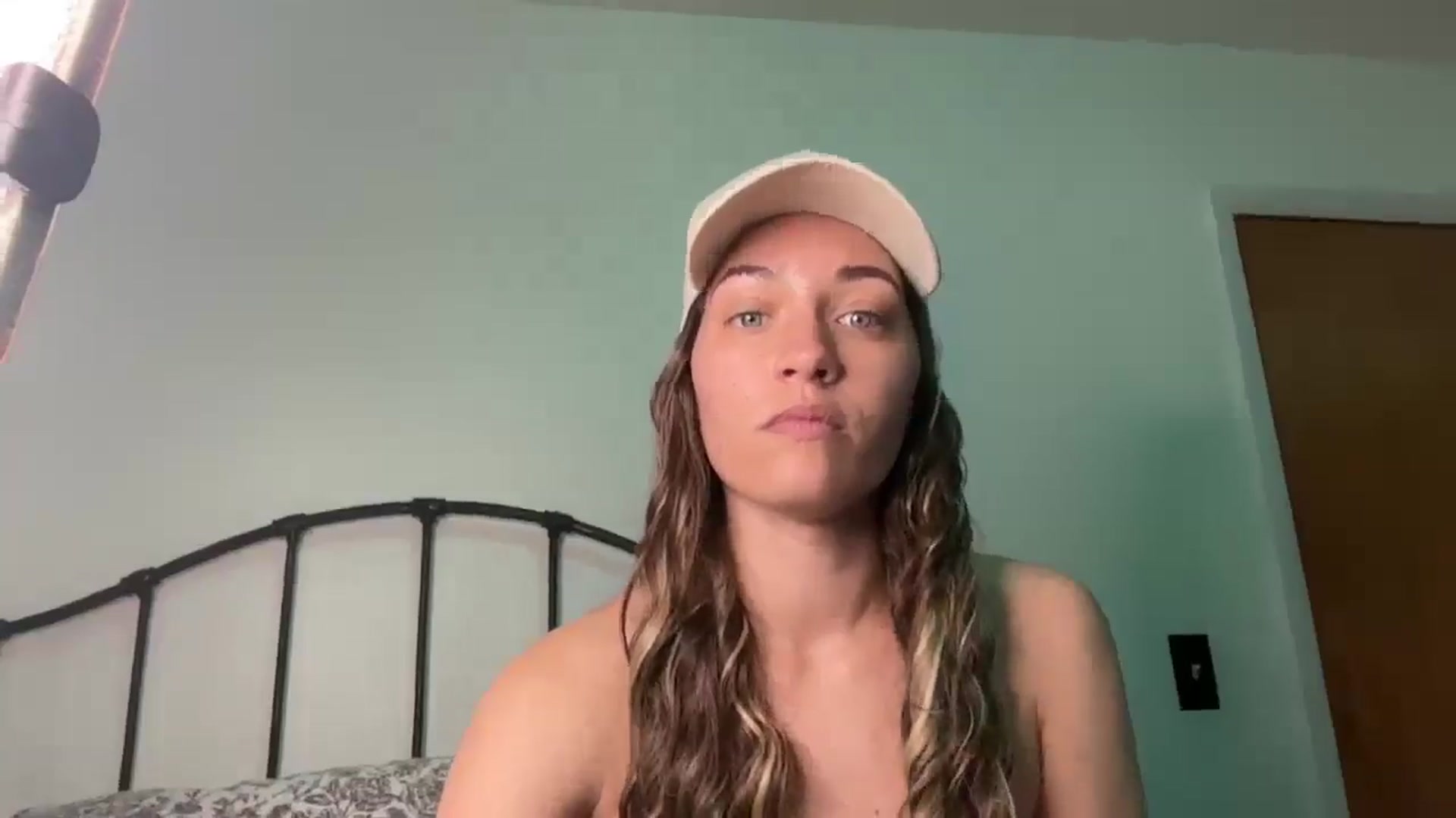 Gallery image thumbnail from cassandracane's myfreecams stream on, 12/17/2025, 18:42 image 6 of 20