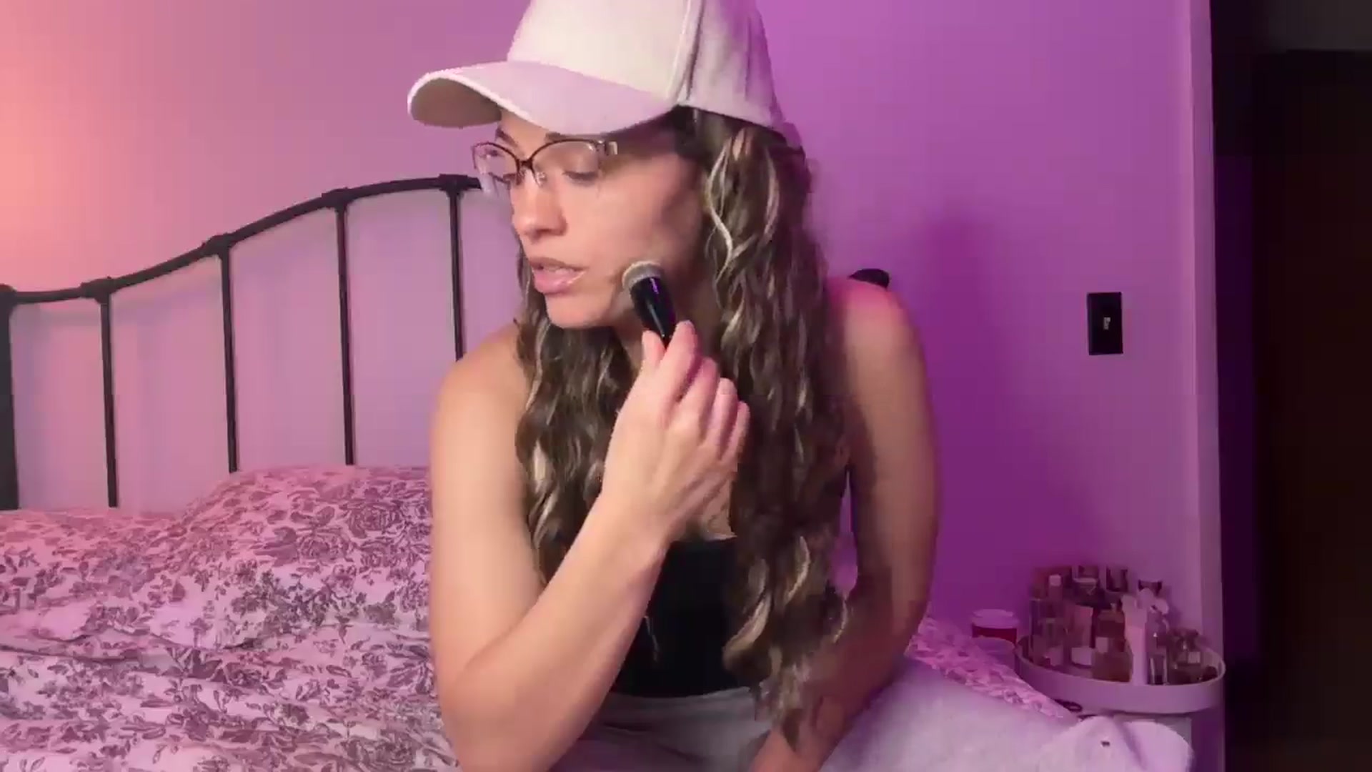 Gallery image thumbnail from cassandracane's myfreecams stream on, 12/24/2025, 13:21 image 4 of 20