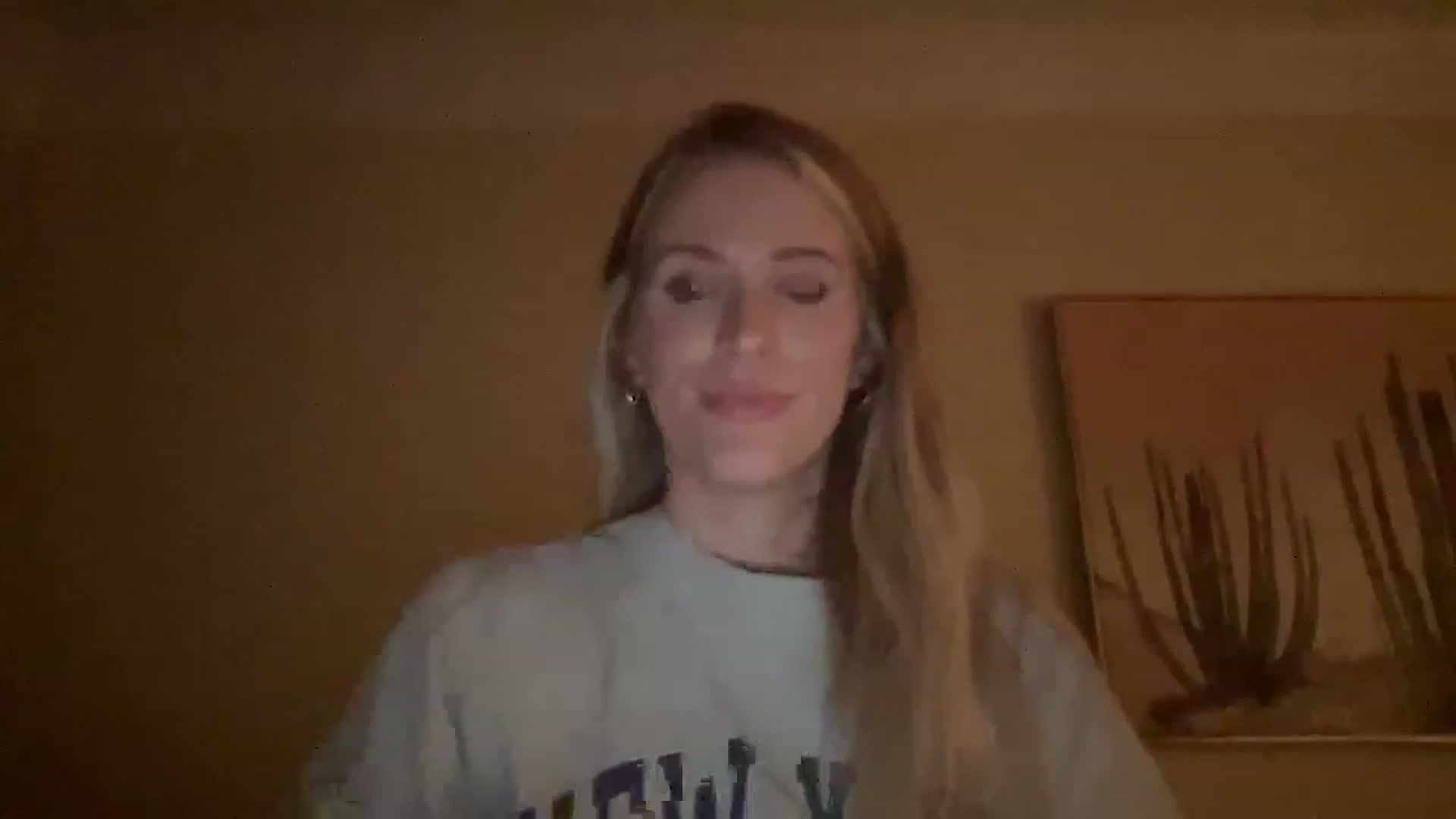 Gallery image thumbnail from casskitten's myfreecams stream on, 12/15/2022, 24:14 image 16 of 20