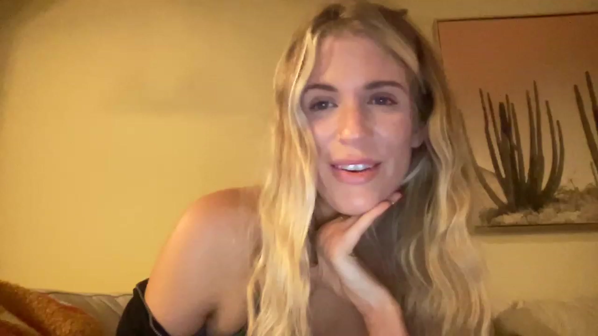 Gallery image thumbnail from casskitten's myfreecams stream on, 12/23/2022, 24:06 image 12 of 20