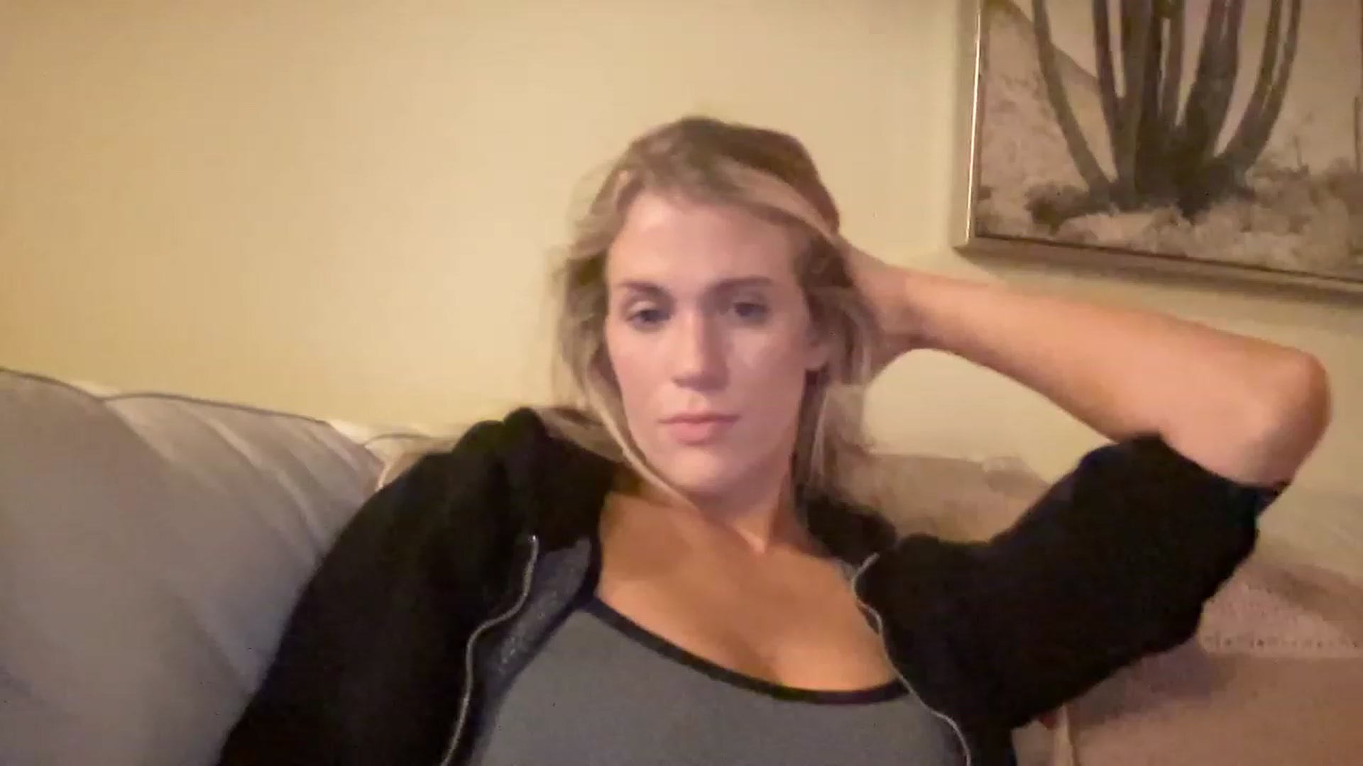Gallery image thumbnail from casskitten's myfreecams stream on, 12/23/2022, 24:56 image 8 of 20