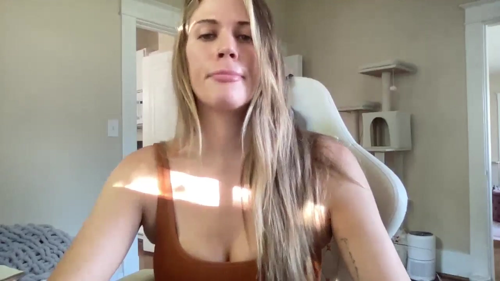 Gallery image thumbnail from casskitten's myfreecams stream on, 10/13/2025, 21:19 image 9 of 20