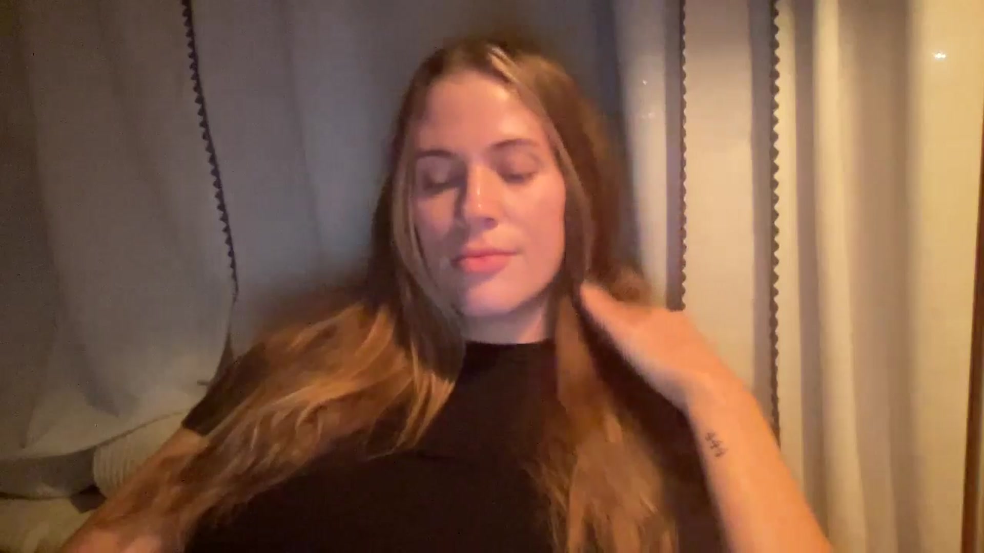 Gallery image thumbnail from casskitten's myfreecams stream on, 11/14/2025, 24:02 image 18 of 20